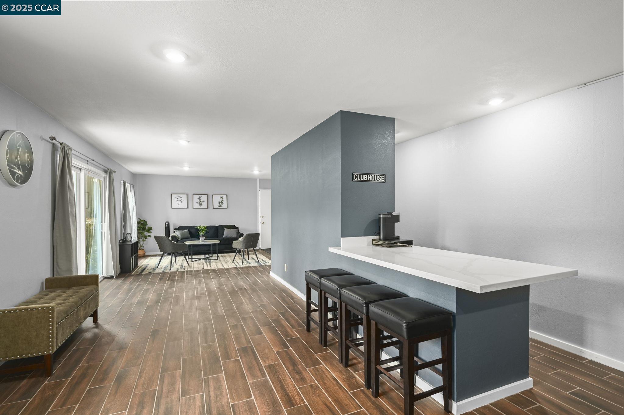 Detail Gallery Image 22 of 29 For 2560 Walnut Blvd #3,  Walnut Creek,  CA 94596 - 1 Beds | 1 Baths