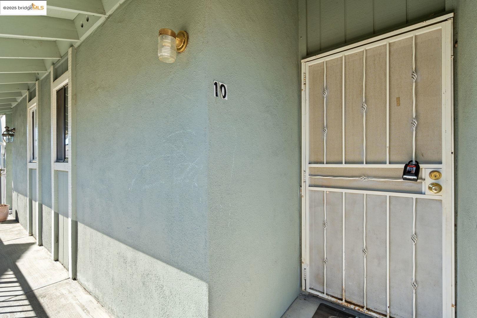 Detail Gallery Image 2 of 25 For 3720 W Benjamin Holt Dr Apt 10,  Stockton,  CA 95219 - 2 Beds | 1 Baths