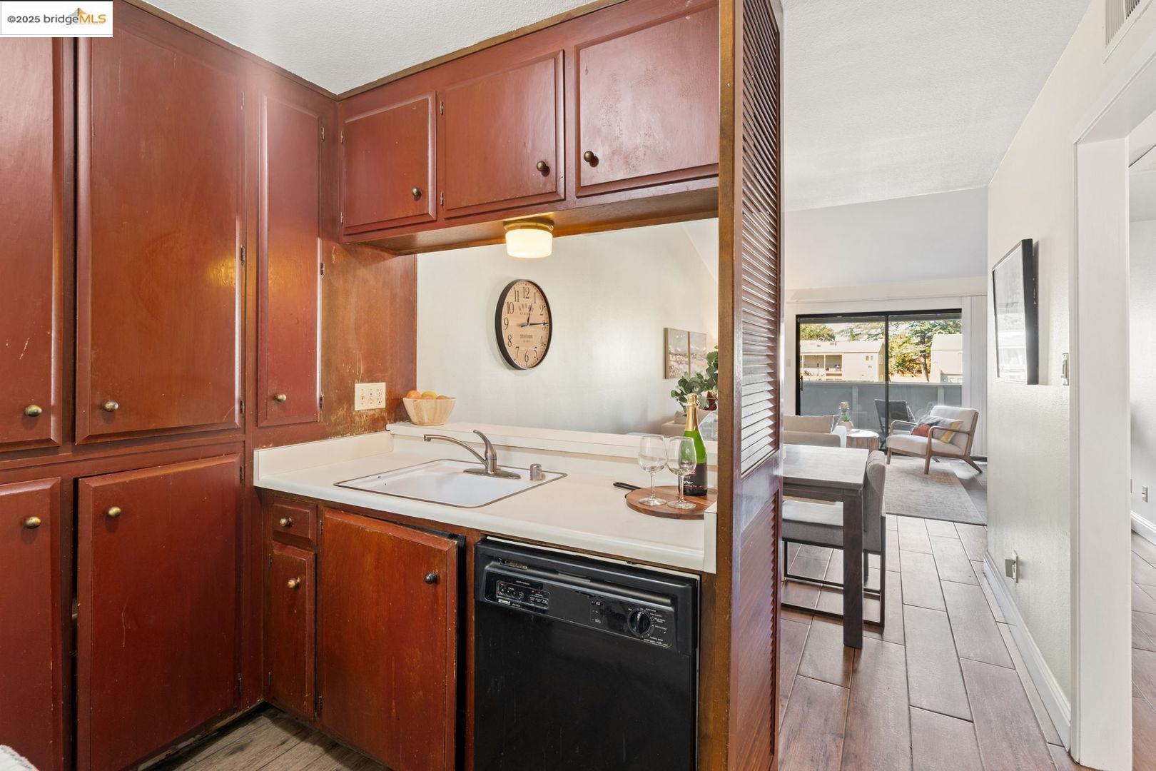 Detail Gallery Image 12 of 25 For 3720 W Benjamin Holt Dr Apt 10,  Stockton,  CA 95219 - 2 Beds | 1 Baths