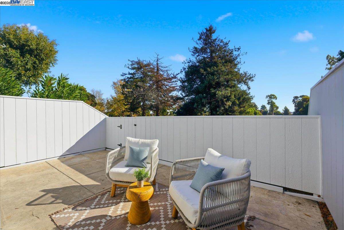 Detail Gallery Image 36 of 48 For 1088 Azalea Ct, Hayward,  CA 94541 - 3 Beds | 2/1 Baths