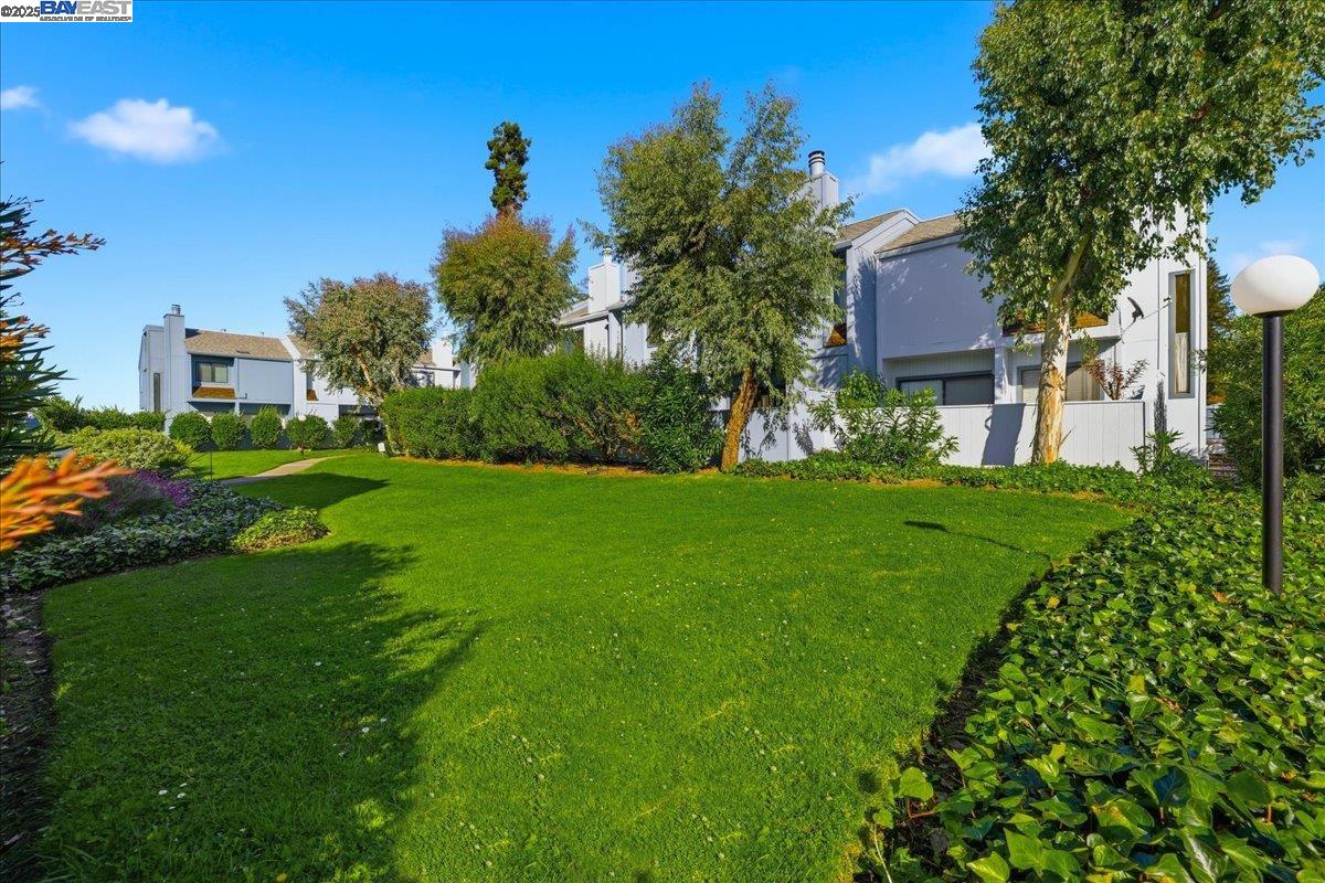 Detail Gallery Image 42 of 48 For 1088 Azalea Ct, Hayward,  CA 94541 - 3 Beds | 2/1 Baths