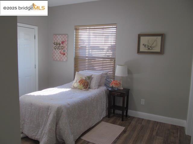 Detail Gallery Image 3 of 8 For 2807 Filbert, Oakland,  CA 94607 - 3 Beds | 3 Baths