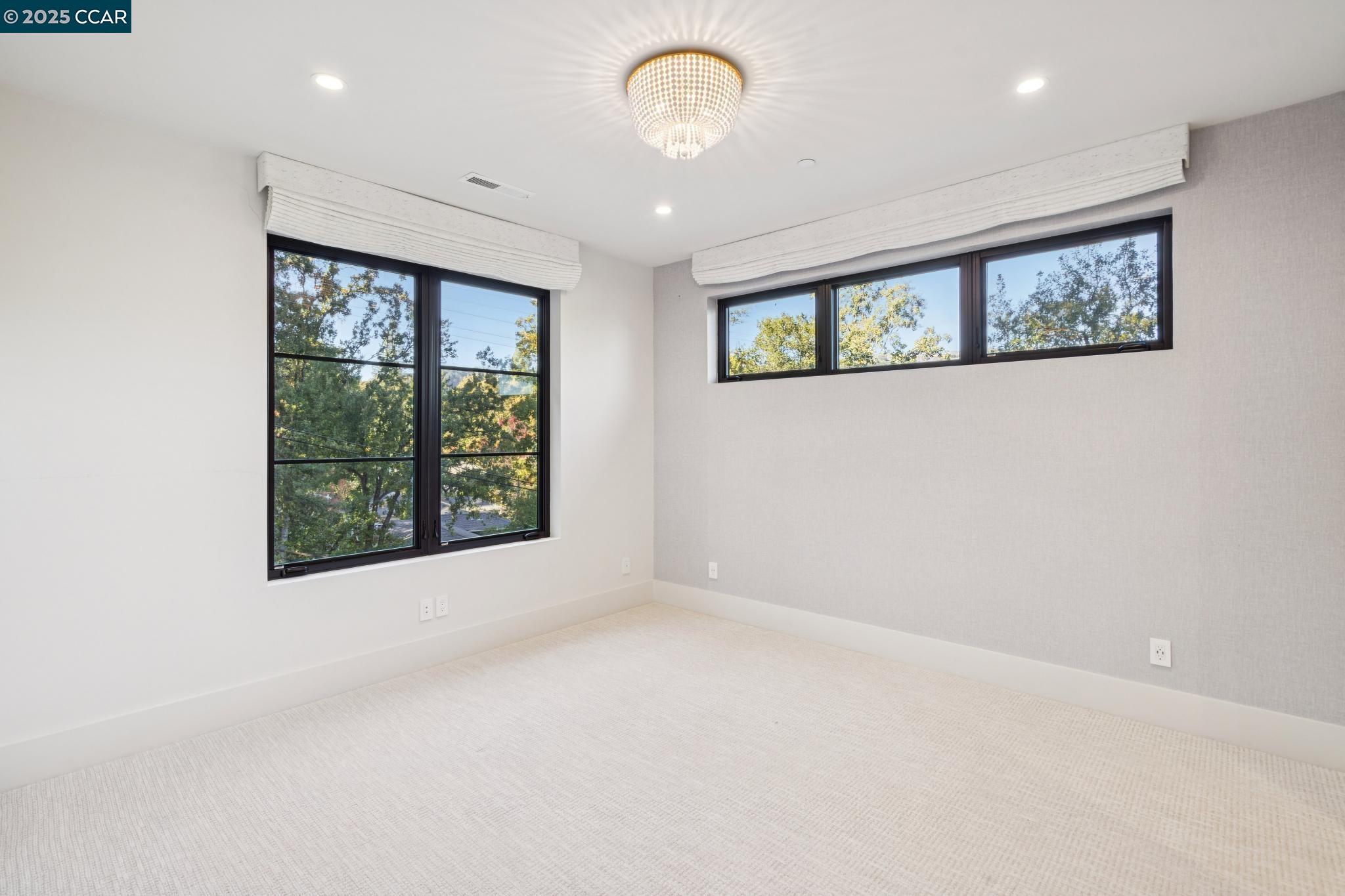 Detail Gallery Image 30 of 42 For 3647 Happy Valley Road, Lafayette,  CA 94549 - 4 Beds | 3/1 Baths