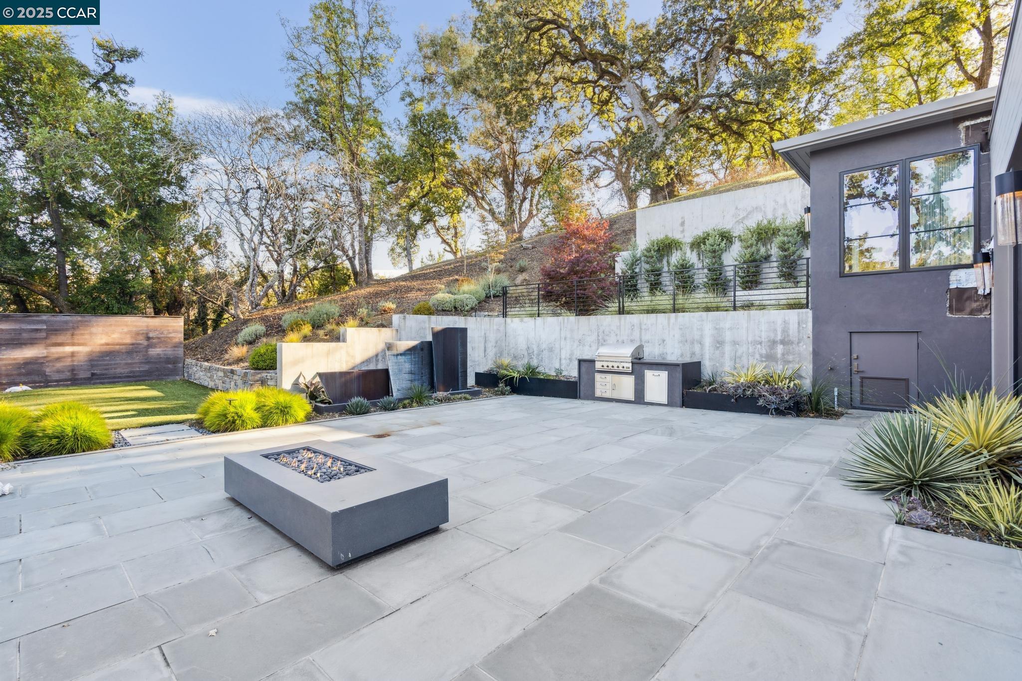 Detail Gallery Image 37 of 42 For 3647 Happy Valley Road, Lafayette,  CA 94549 - 4 Beds | 3/1 Baths