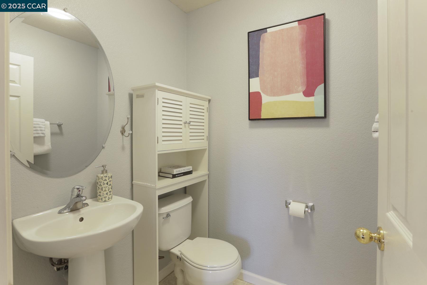 Detail Gallery Image 12 of 33 For 1646 Old Bridge Way, Stockton,  CA 95204 - 3 Beds | 2/1 Baths