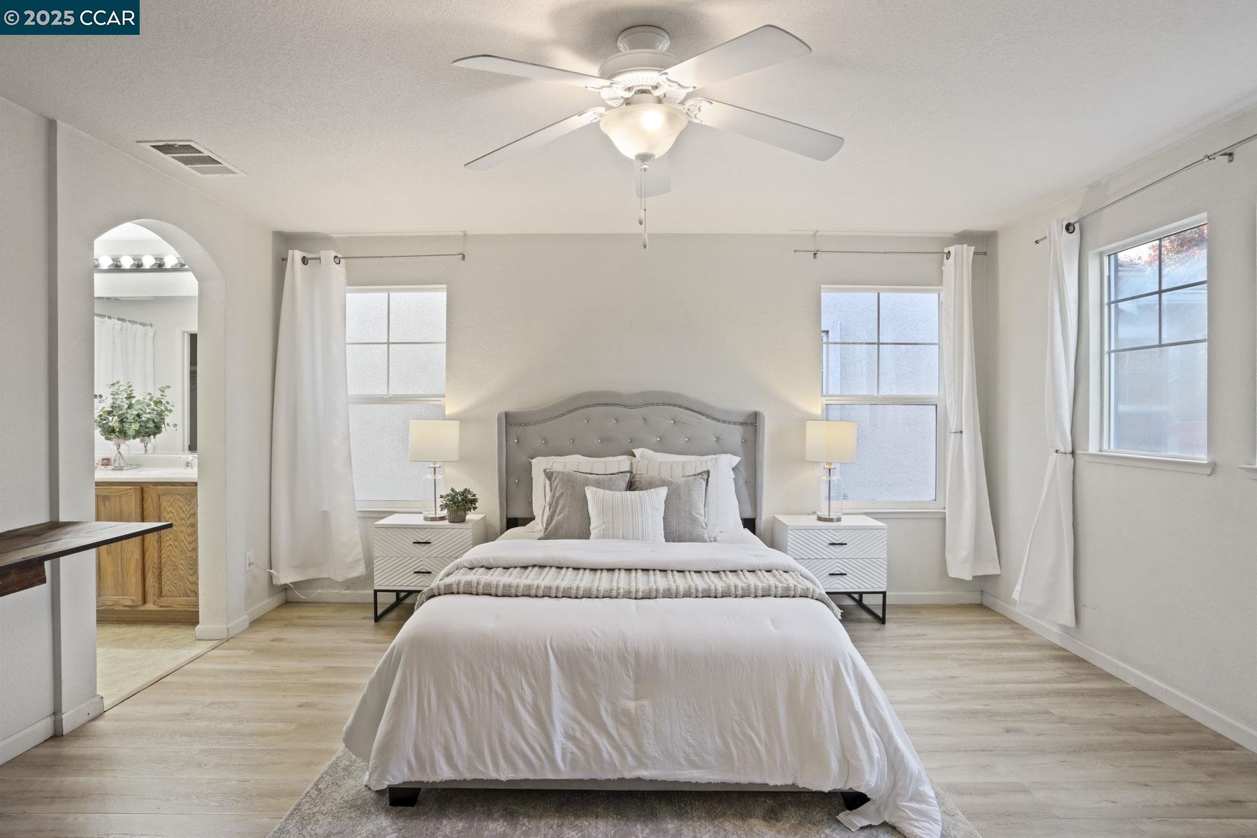 Detail Gallery Image 13 of 33 For 1646 Old Bridge Way, Stockton,  CA 95204 - 3 Beds | 2/1 Baths