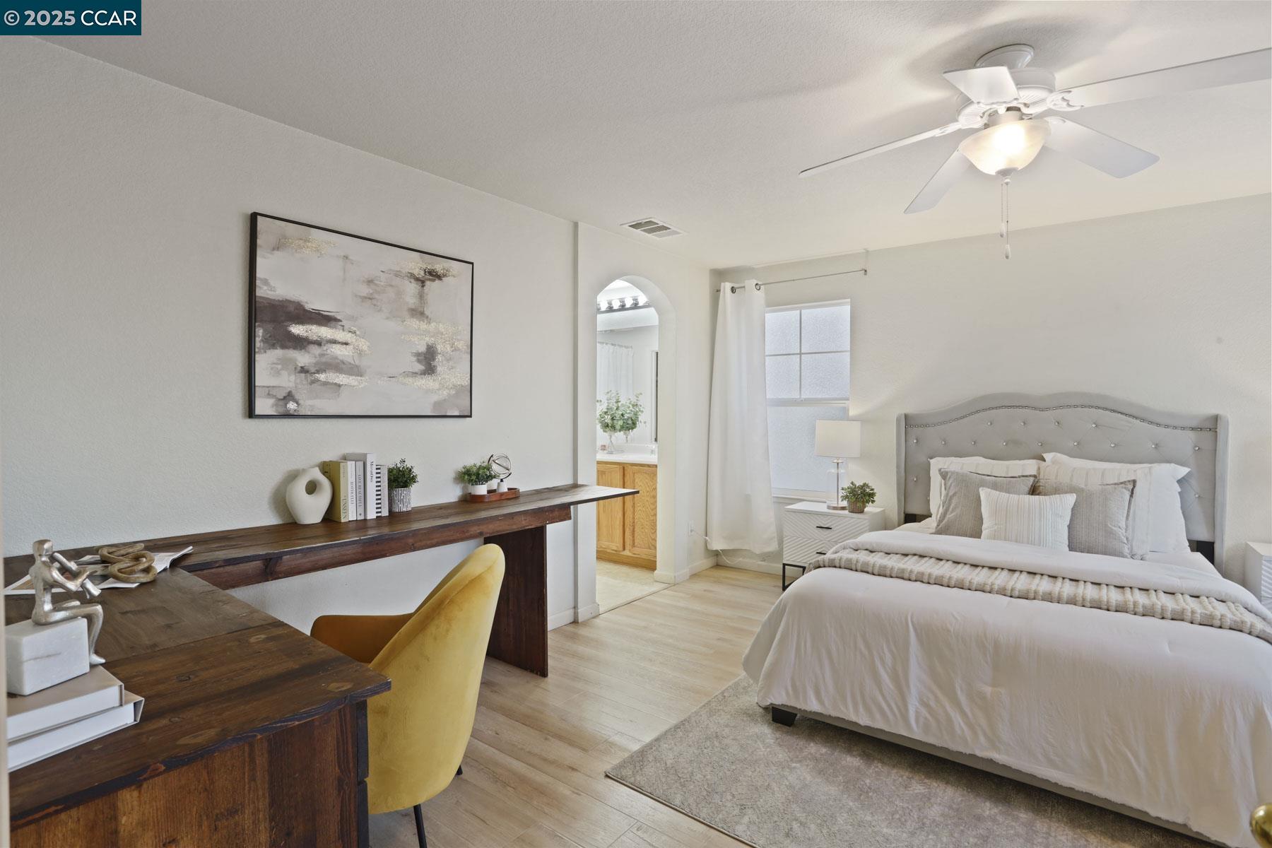 Detail Gallery Image 14 of 33 For 1646 Old Bridge Way, Stockton,  CA 95204 - 3 Beds | 2/1 Baths