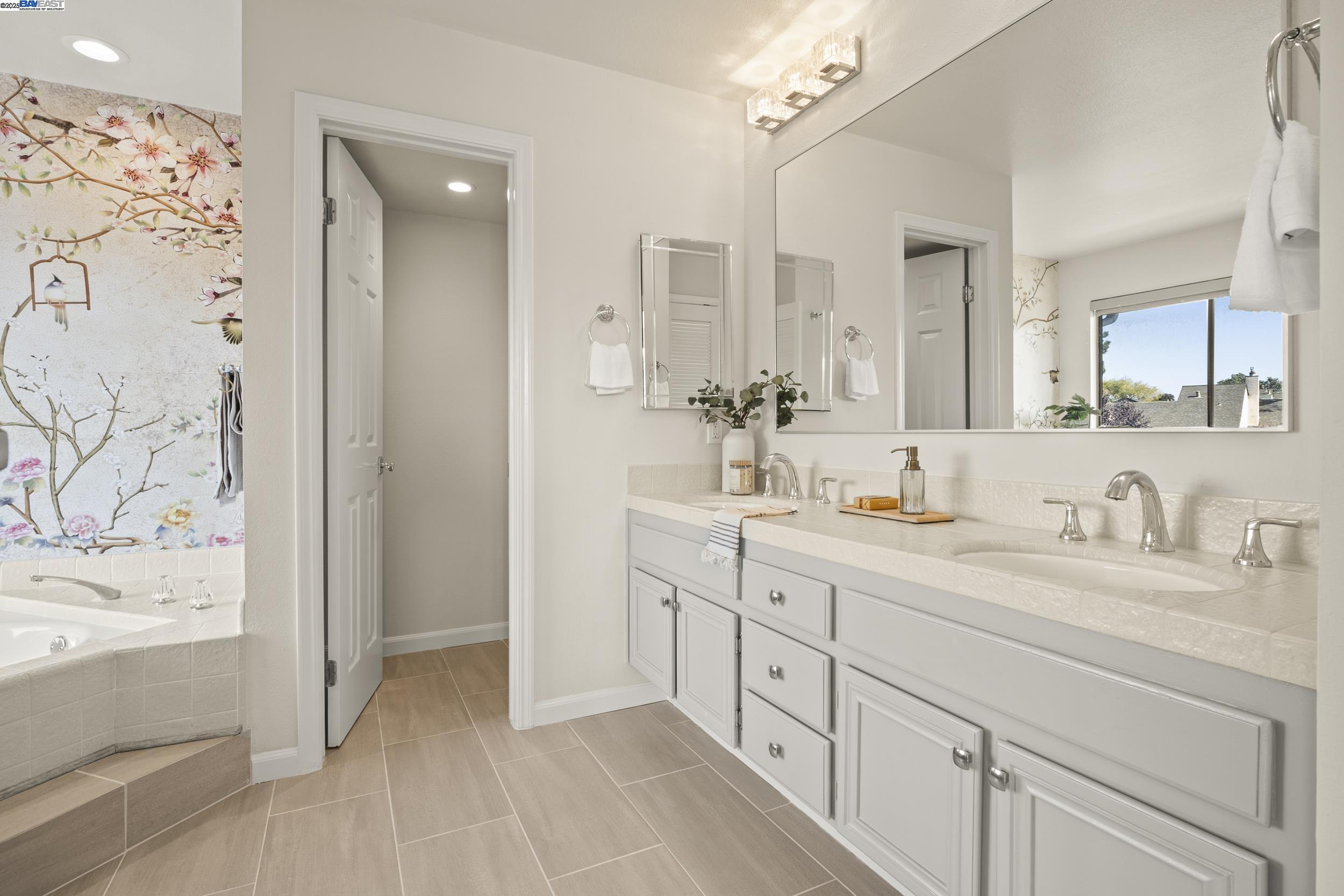 Detail Gallery Image 25 of 44 For 179 Oyster Pond Rd, Alameda,  CA 94502 - 3 Beds | 2/1 Baths