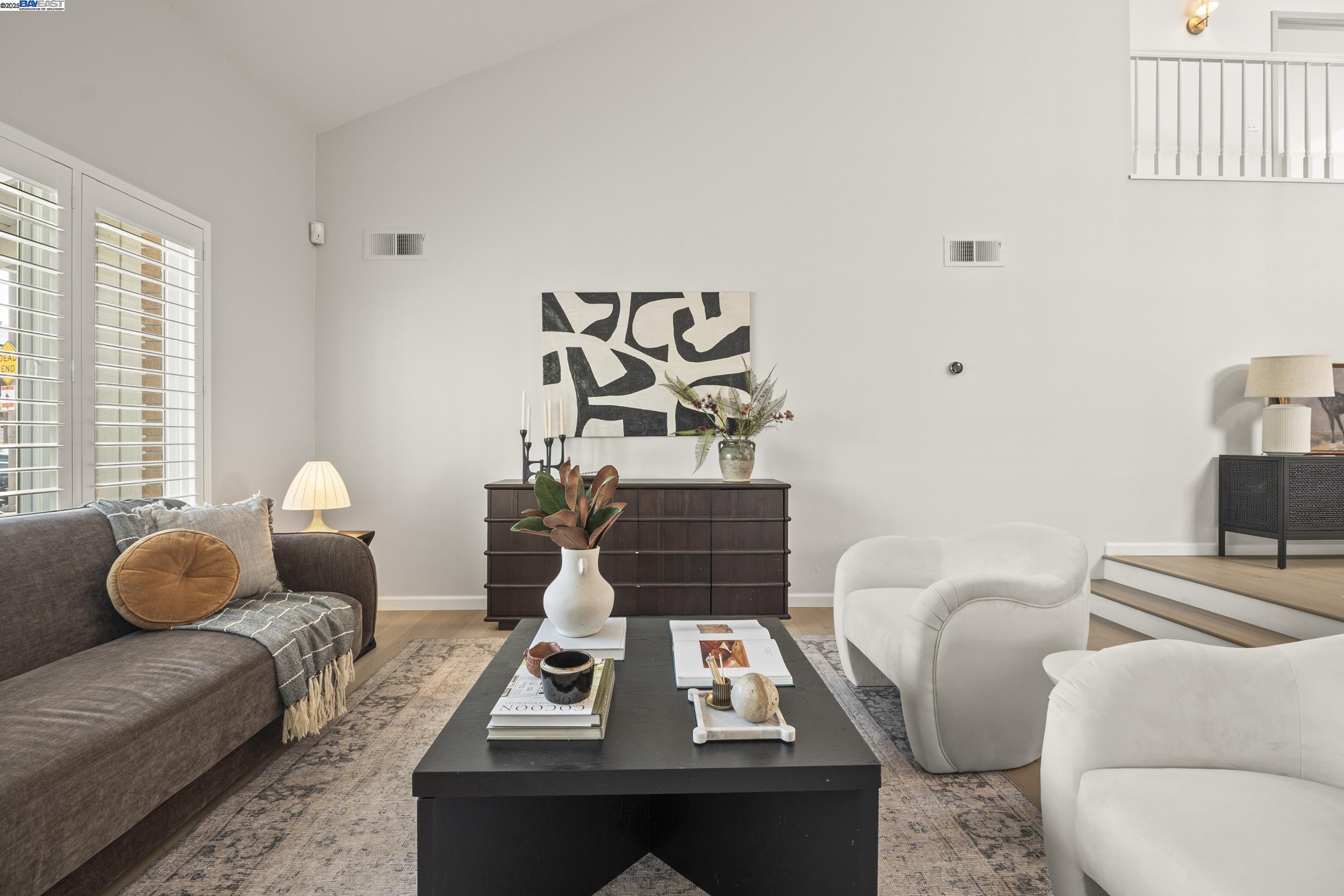 Detail Gallery Image 9 of 44 For 179 Oyster Pond Rd, Alameda,  CA 94502 - 3 Beds | 2/1 Baths