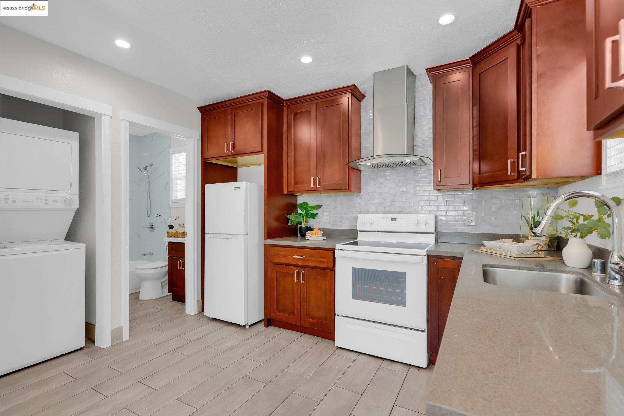 Detail Gallery Image 33 of 59 For 19792 Stanton Ave, Castro Valley,  CA 94546 - 3 Beds | 1/1 Baths