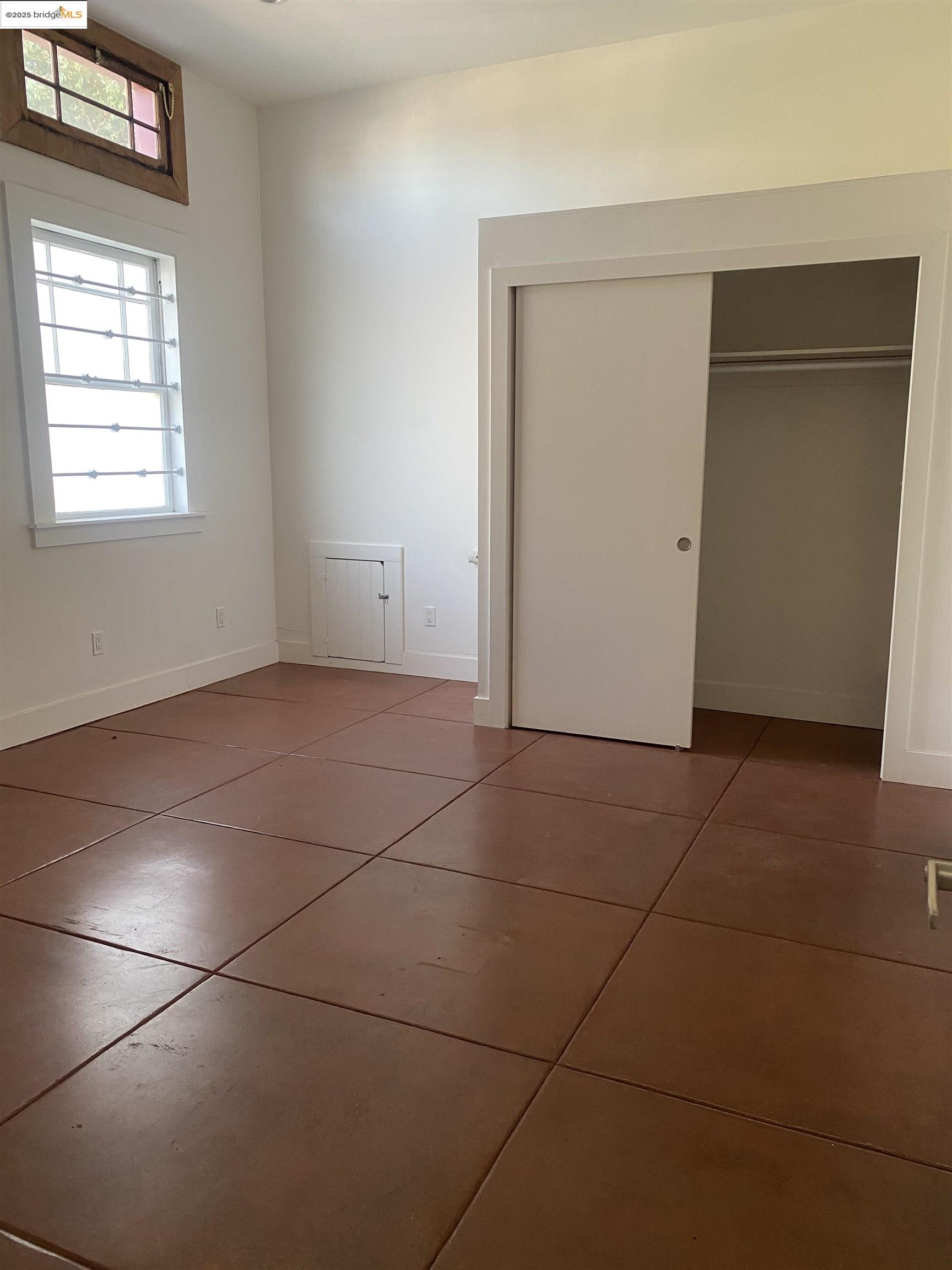 Detail Gallery Image 3 of 6 For 4030 Martin Luther King Jr Way, Oakland,  CA 94609 - – Beds | – Baths