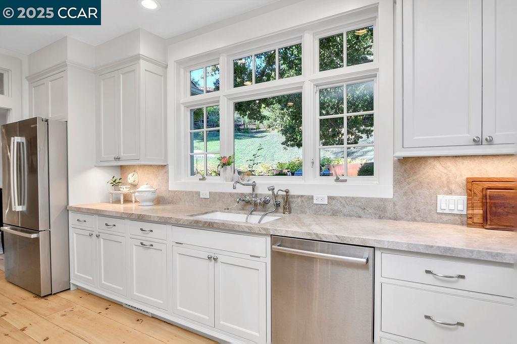 Detail Gallery Image 15 of 60 For 1751 Reliez Valley Road, Lafayette,  CA 94549-2128 - 4 Beds | 2/1 Baths