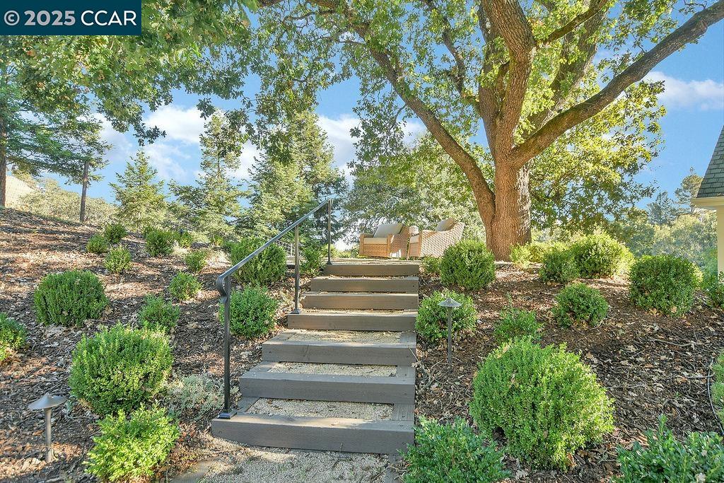 Detail Gallery Image 28 of 60 For 1751 Reliez Valley Road, Lafayette,  CA 94549-2128 - 4 Beds | 2/1 Baths