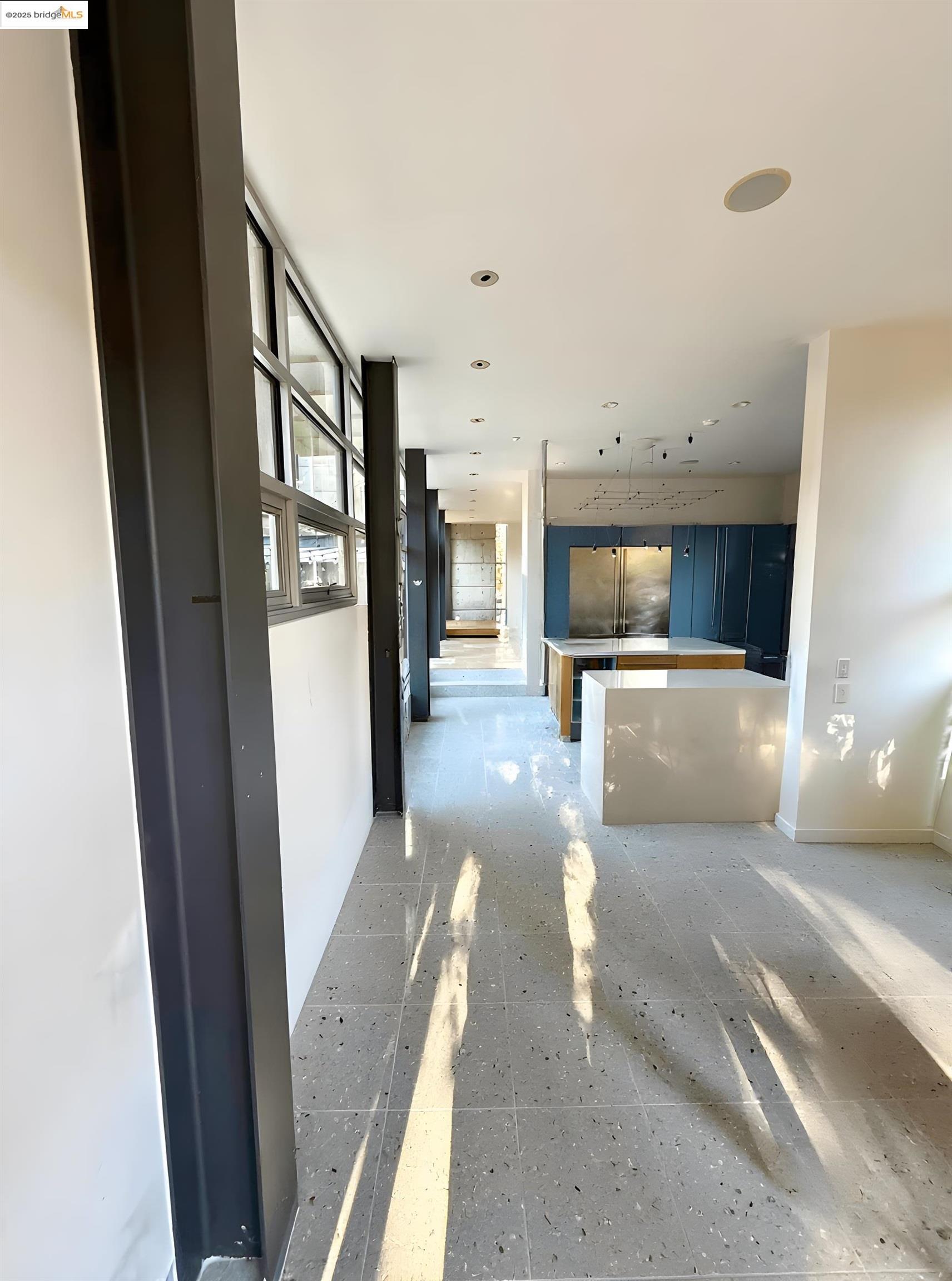 Detail Gallery Image 3 of 12 For 4000 Manzana Lane, Palo Alto,  CA 94306 - 6 Beds | 6 Baths