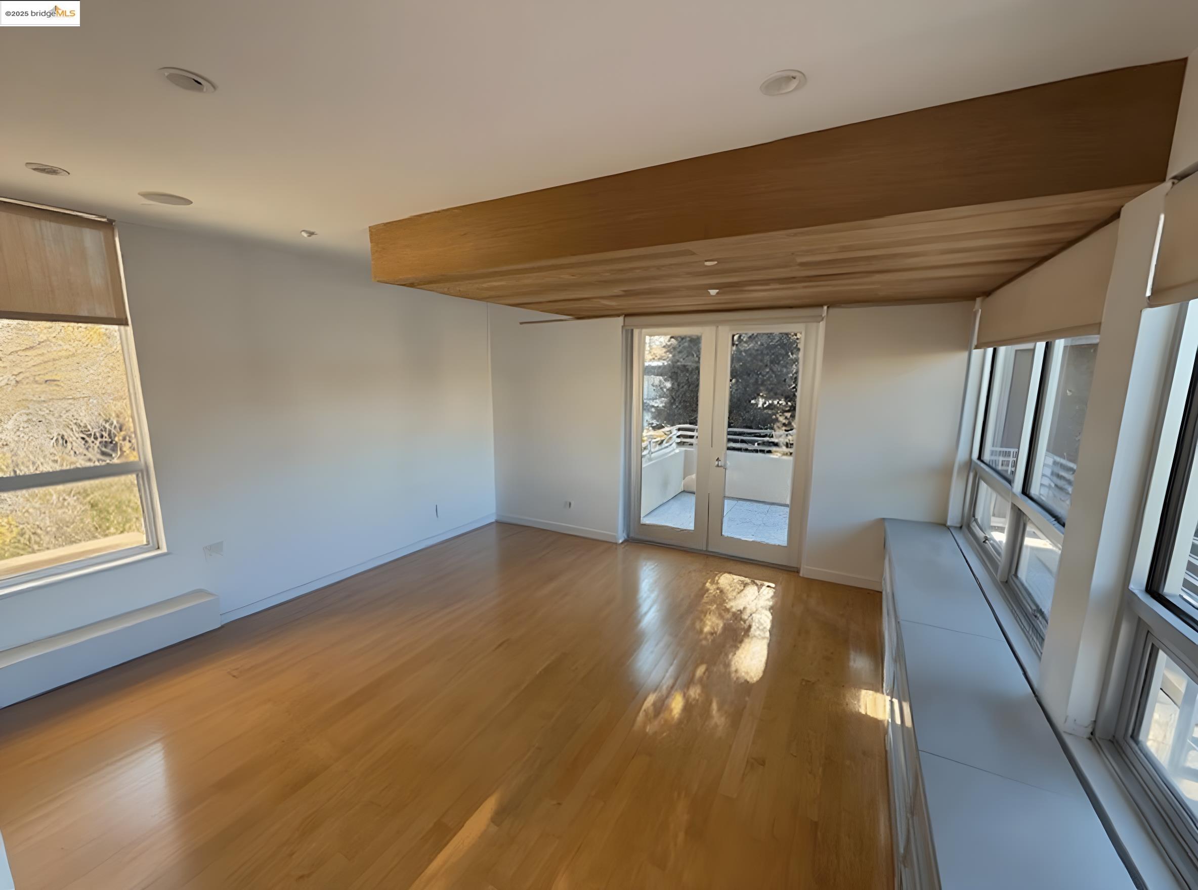 Detail Gallery Image 21 of 43 For 4000 Manzana Lane, Palo Alto,  CA 94306 - 6 Beds | 6 Baths