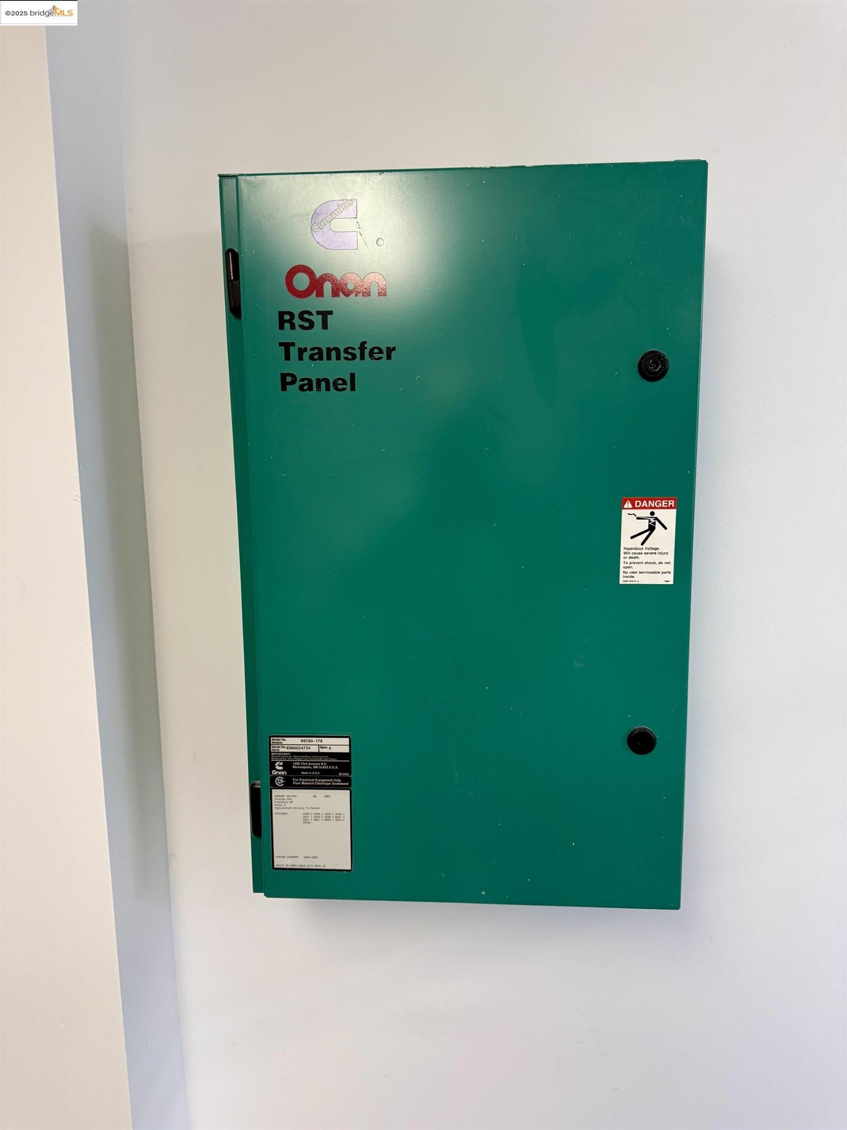 Detail Gallery Image 32 of 43 For 4000 Manzana Lane, Palo Alto,  CA 94306 - 6 Beds | 6 Baths