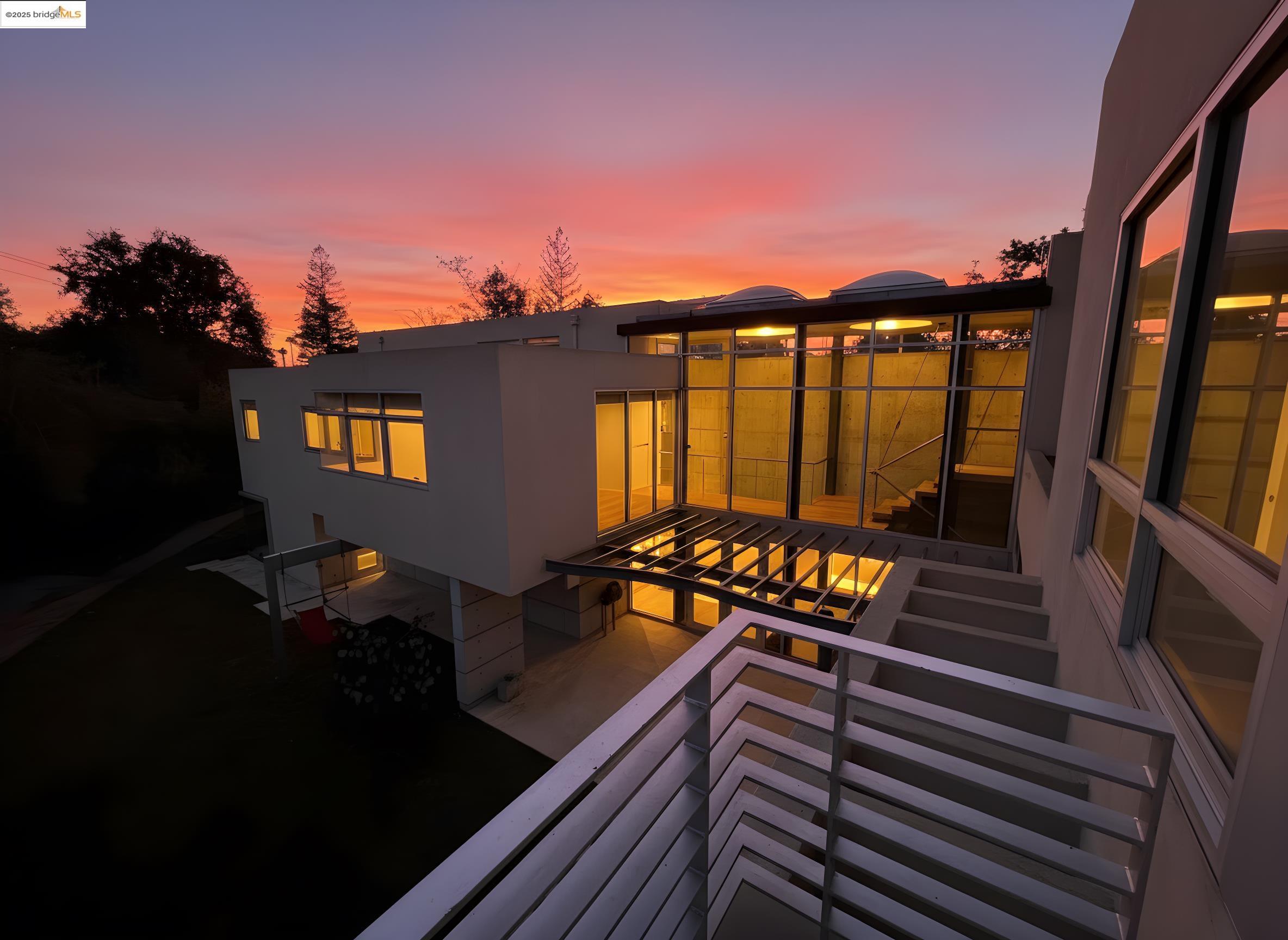 Detail Gallery Image 34 of 43 For 4000 Manzana Lane, Palo Alto,  CA 94306 - 6 Beds | 6 Baths