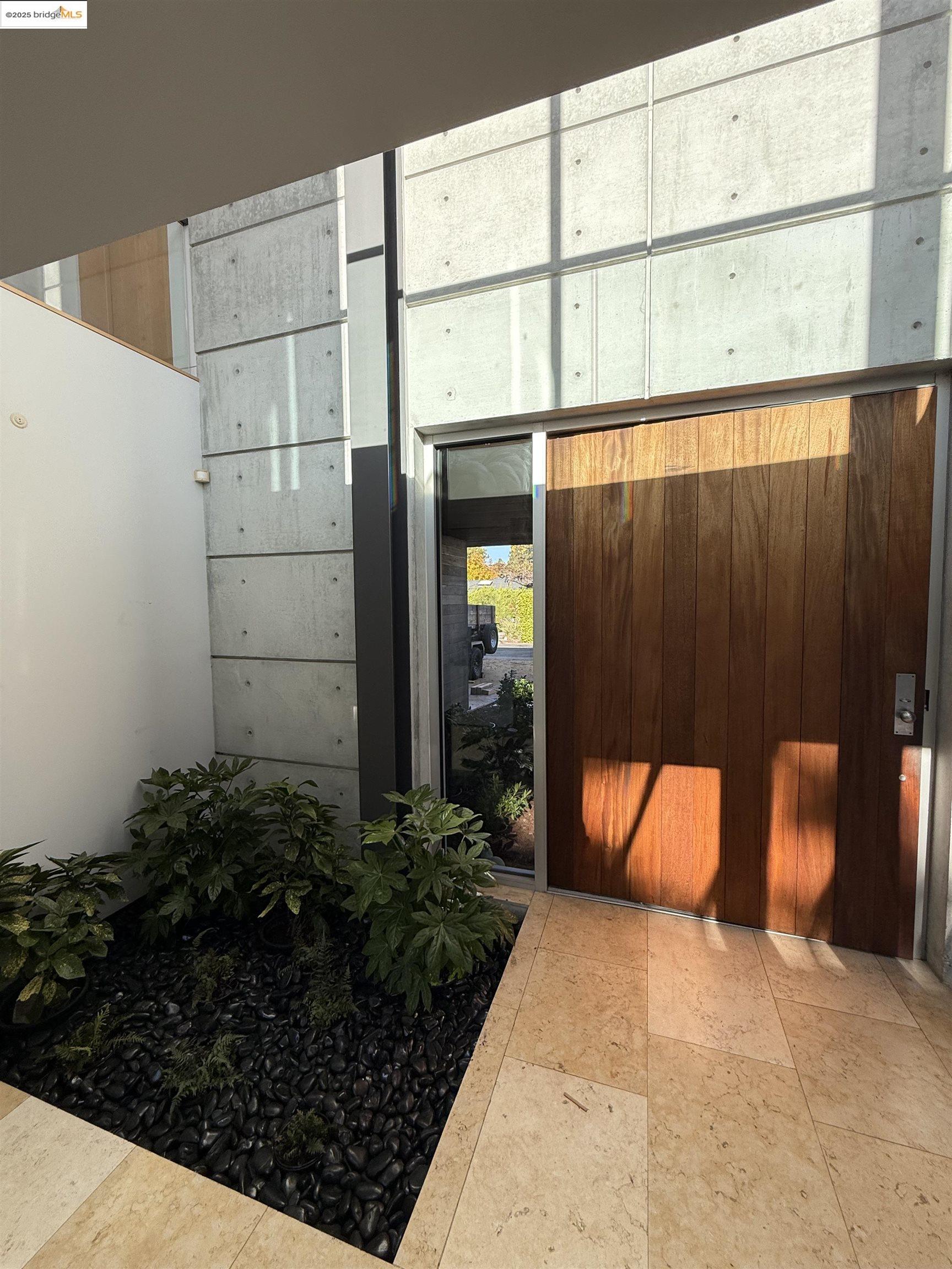 Detail Gallery Image 6 of 43 For 4000 Manzana Lane, Palo Alto,  CA 94306 - 6 Beds | 6 Baths