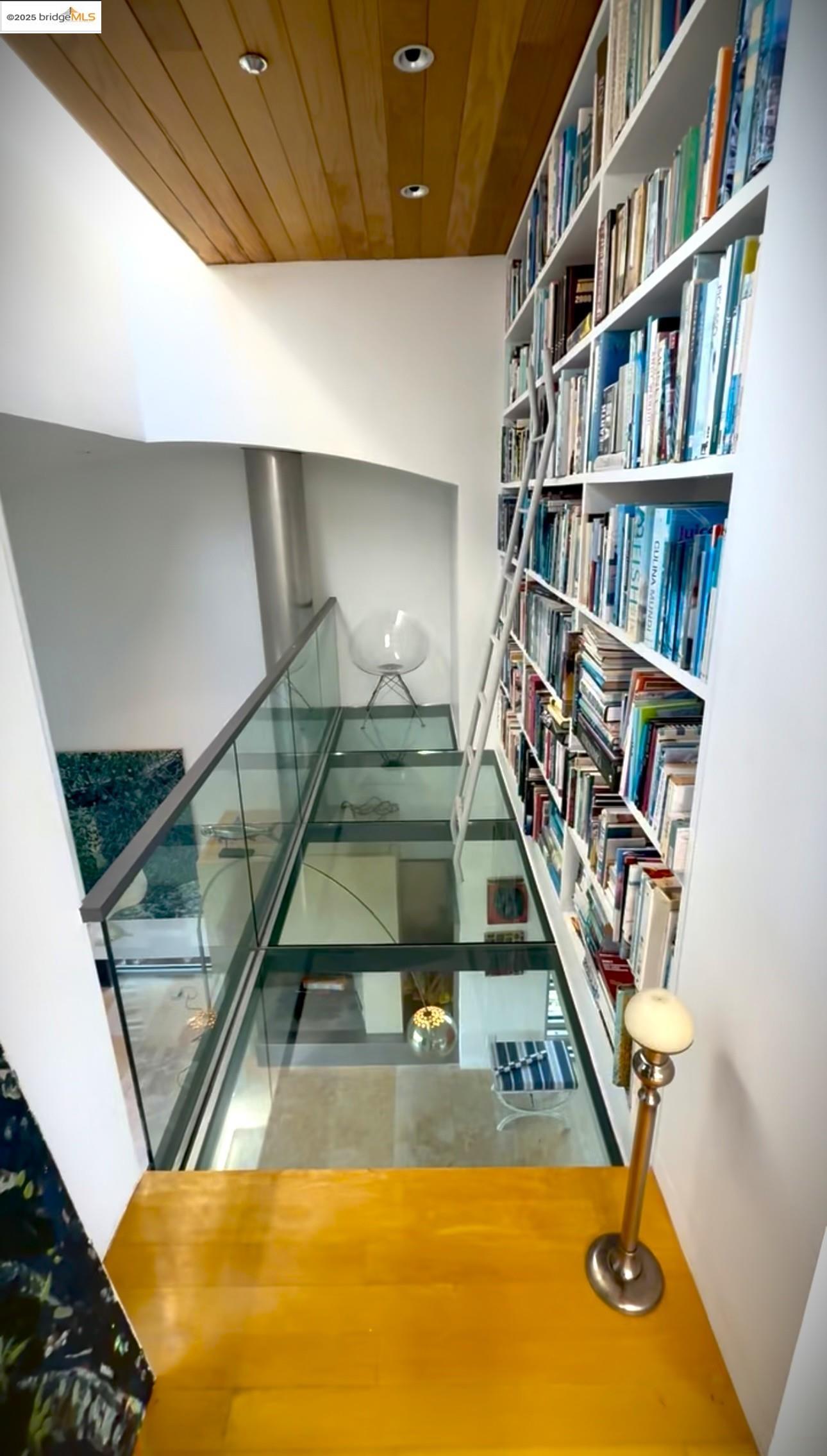 Detail Gallery Image 6 of 12 For 4000 Manzana Lane, Palo Alto,  CA 94306 - 6 Beds | 6 Baths