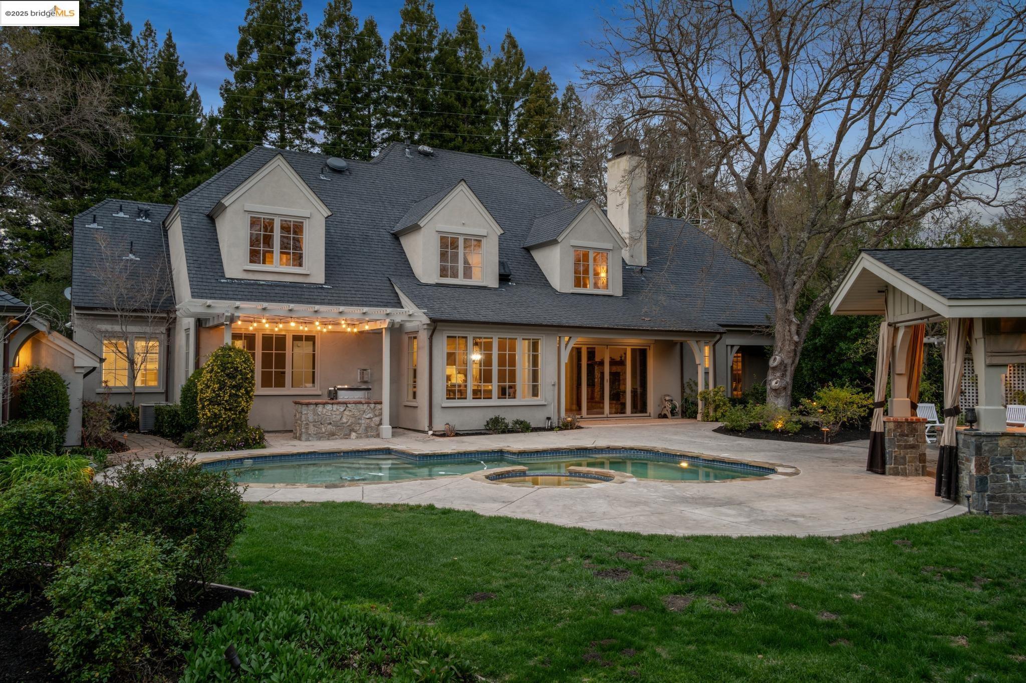 Detail Gallery Image 25 of 33 For 21 Samantha Dr, Lafayette,  CA 94549 - 5 Beds | 4/2 Baths