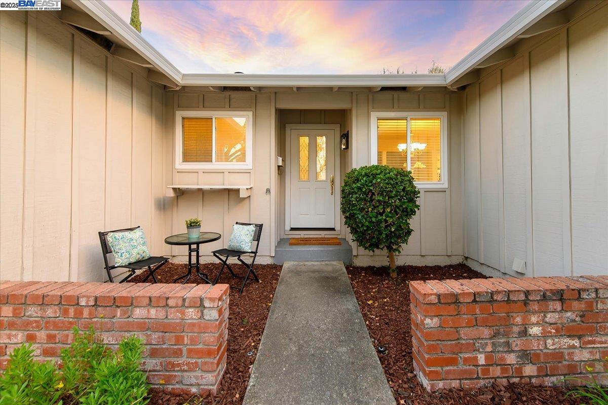 Detail Gallery Image 7 of 54 For 5550 Black Ave, Pleasanton,  CA 94566 - 3 Beds | 2 Baths