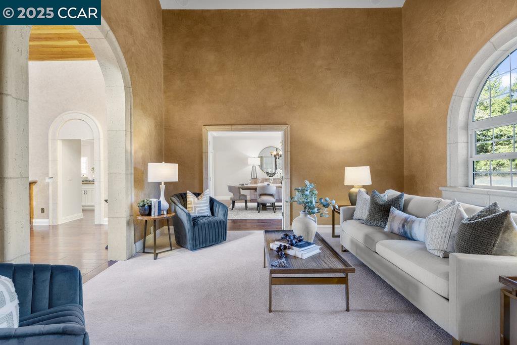 Detail Gallery Image 11 of 48 For 5655 Bruce Dr, Danville,  CA 94506 - 6 Beds | 3/1 Baths