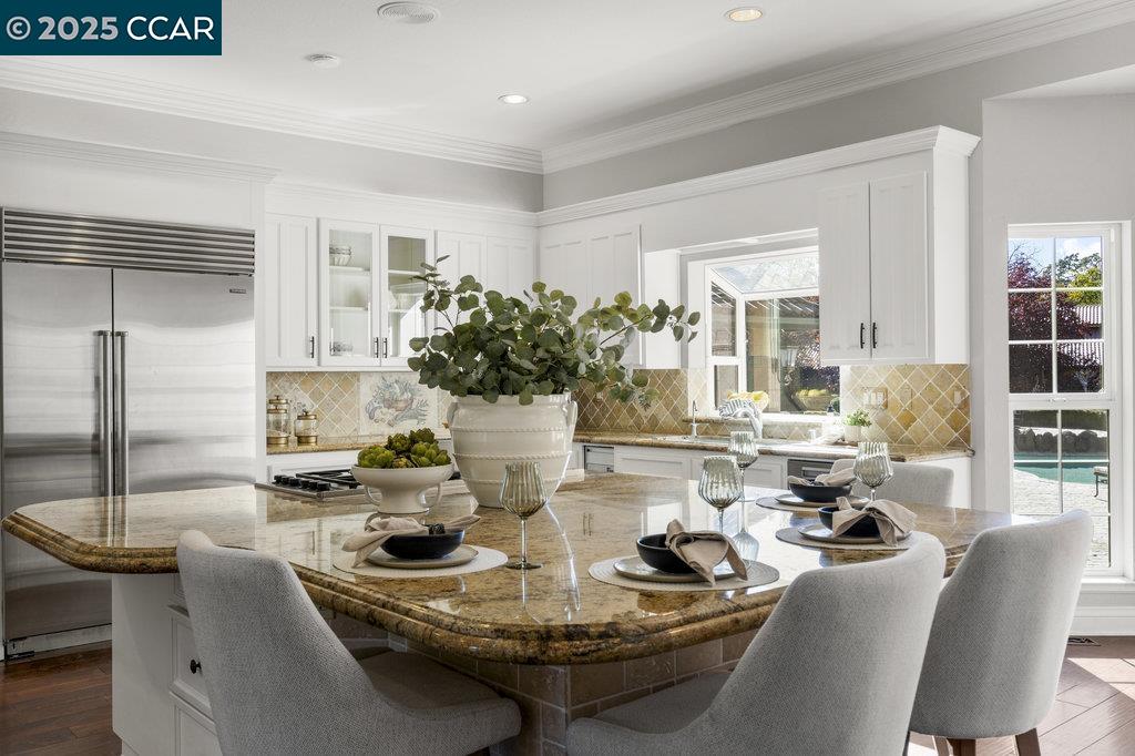 Detail Gallery Image 16 of 48 For 5655 Bruce Dr, Danville,  CA 94506 - 6 Beds | 3/1 Baths