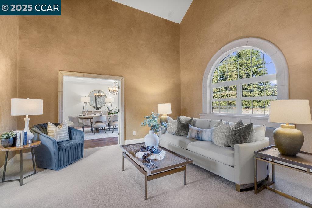 Detail Gallery Image 10 of 48 For 5655 Bruce Dr, Danville,  CA 94506 - 6 Beds | 3/1 Baths