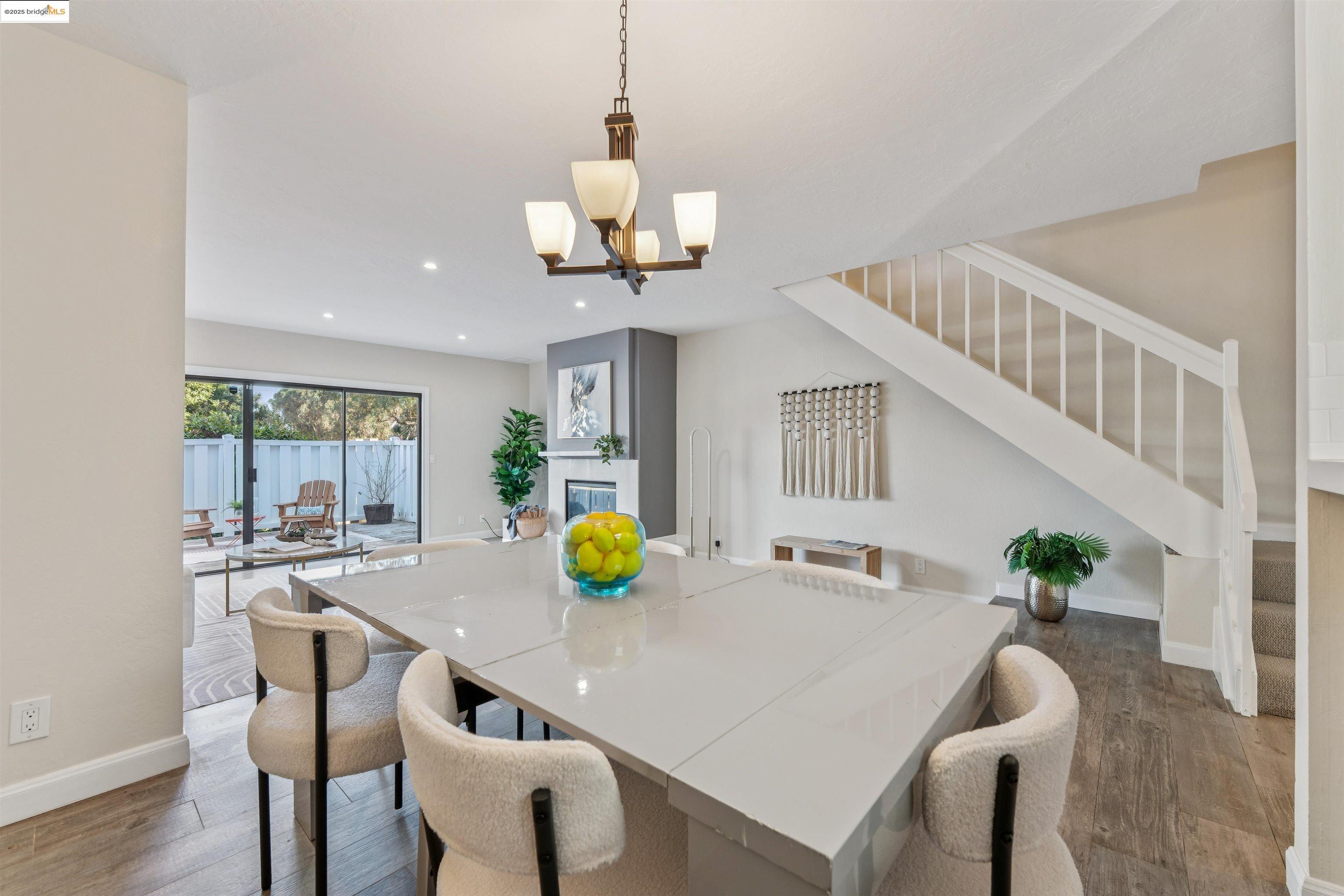 Detail Gallery Image 12 of 60 For 3732 Northridge Dr, Richmond,  CA 94806 - 2 Beds | 1/1 Baths