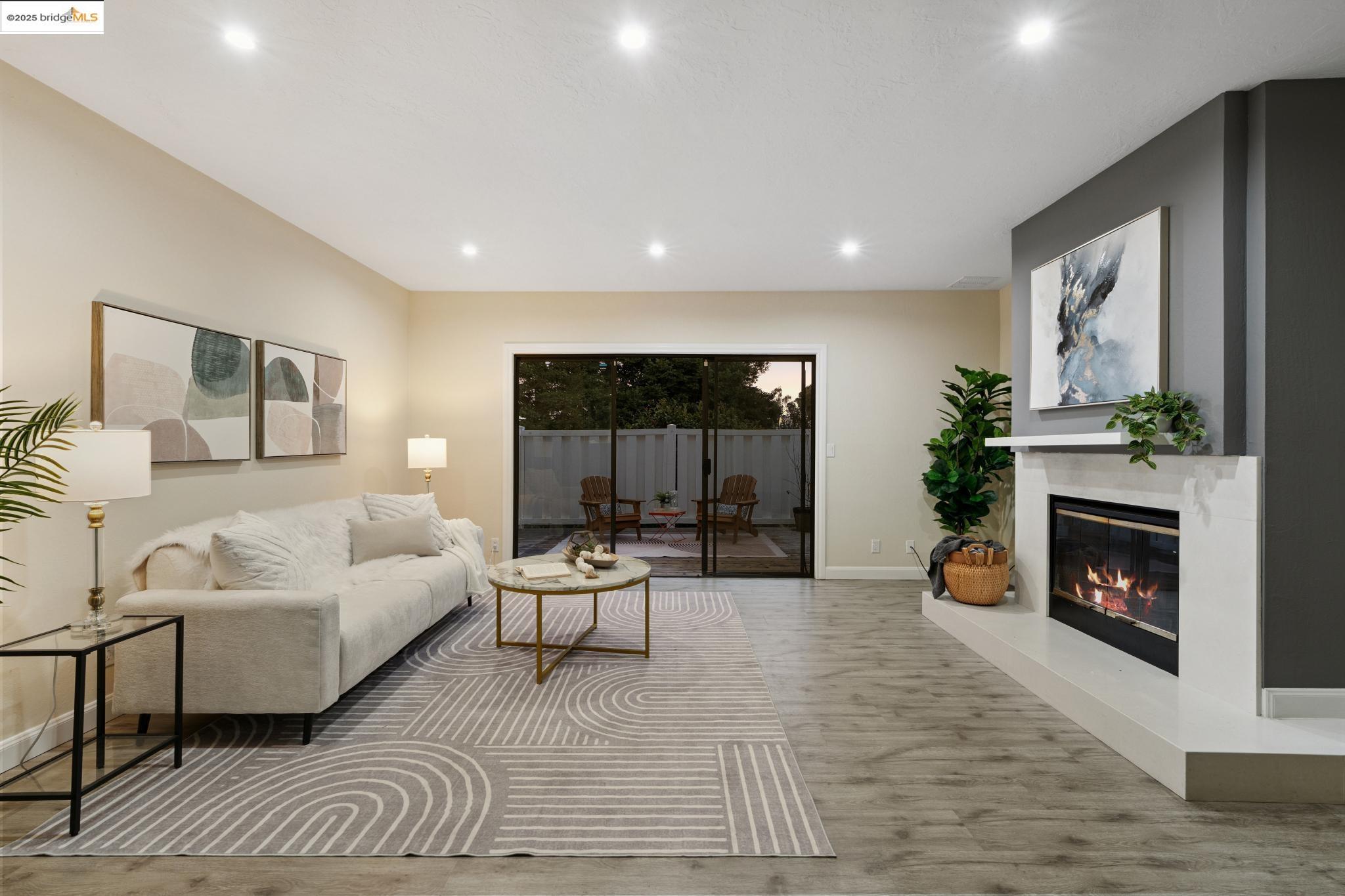 Detail Gallery Image 14 of 60 For 3732 Northridge Dr, Richmond,  CA 94806 - 2 Beds | 1/1 Baths