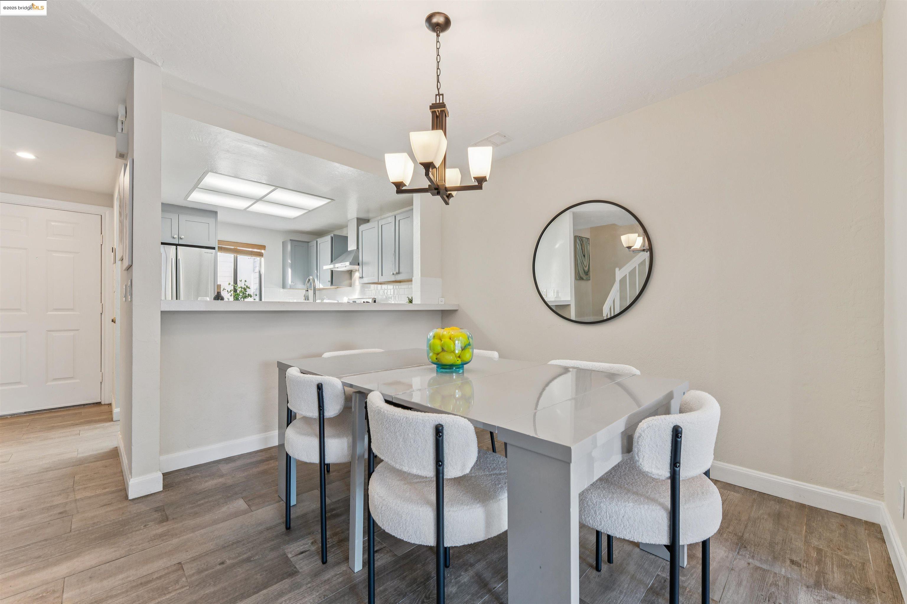 Detail Gallery Image 17 of 60 For 3732 Northridge Dr, Richmond,  CA 94806 - 2 Beds | 1/1 Baths