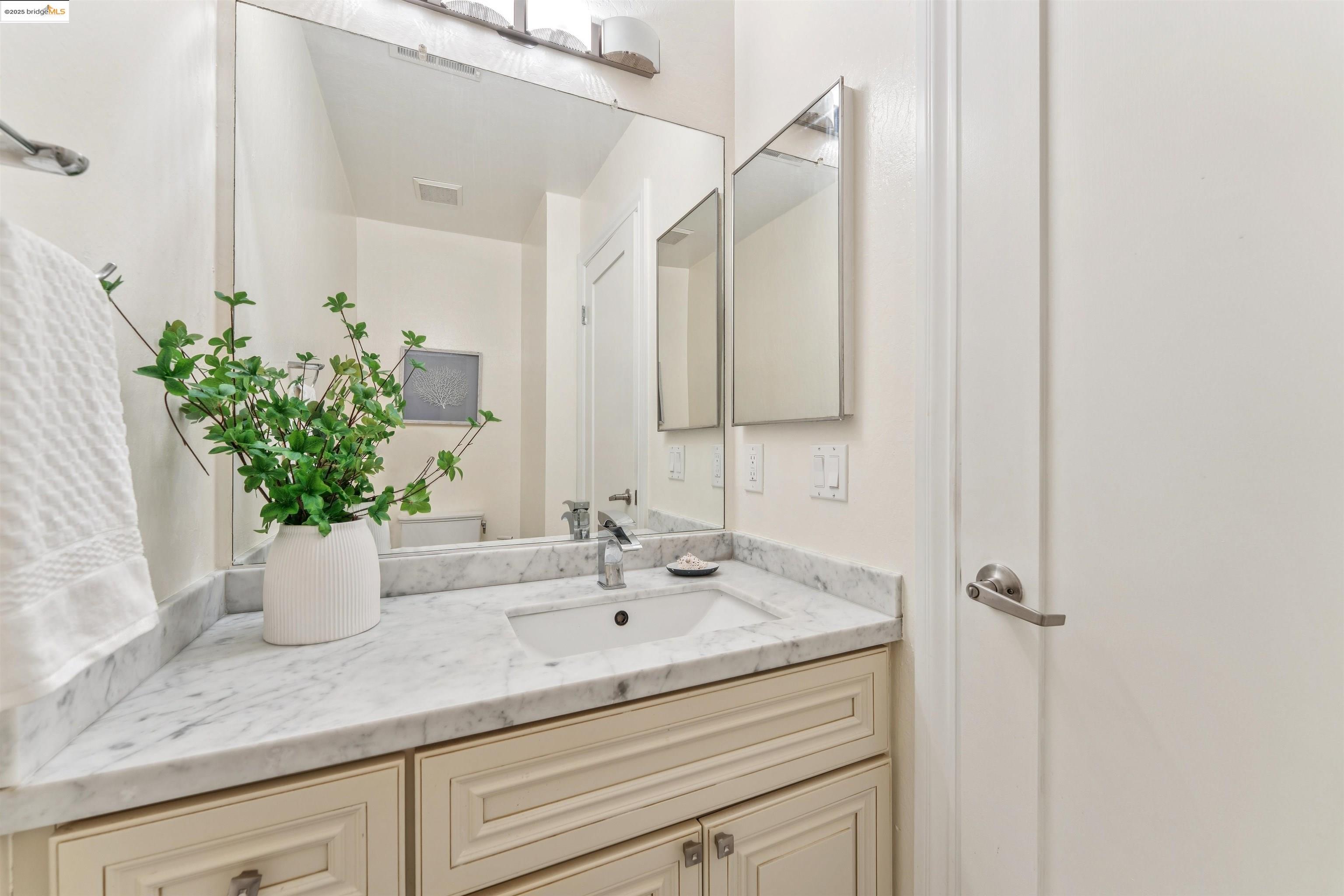Detail Gallery Image 20 of 60 For 3732 Northridge Dr, Richmond,  CA 94806 - 2 Beds | 1/1 Baths