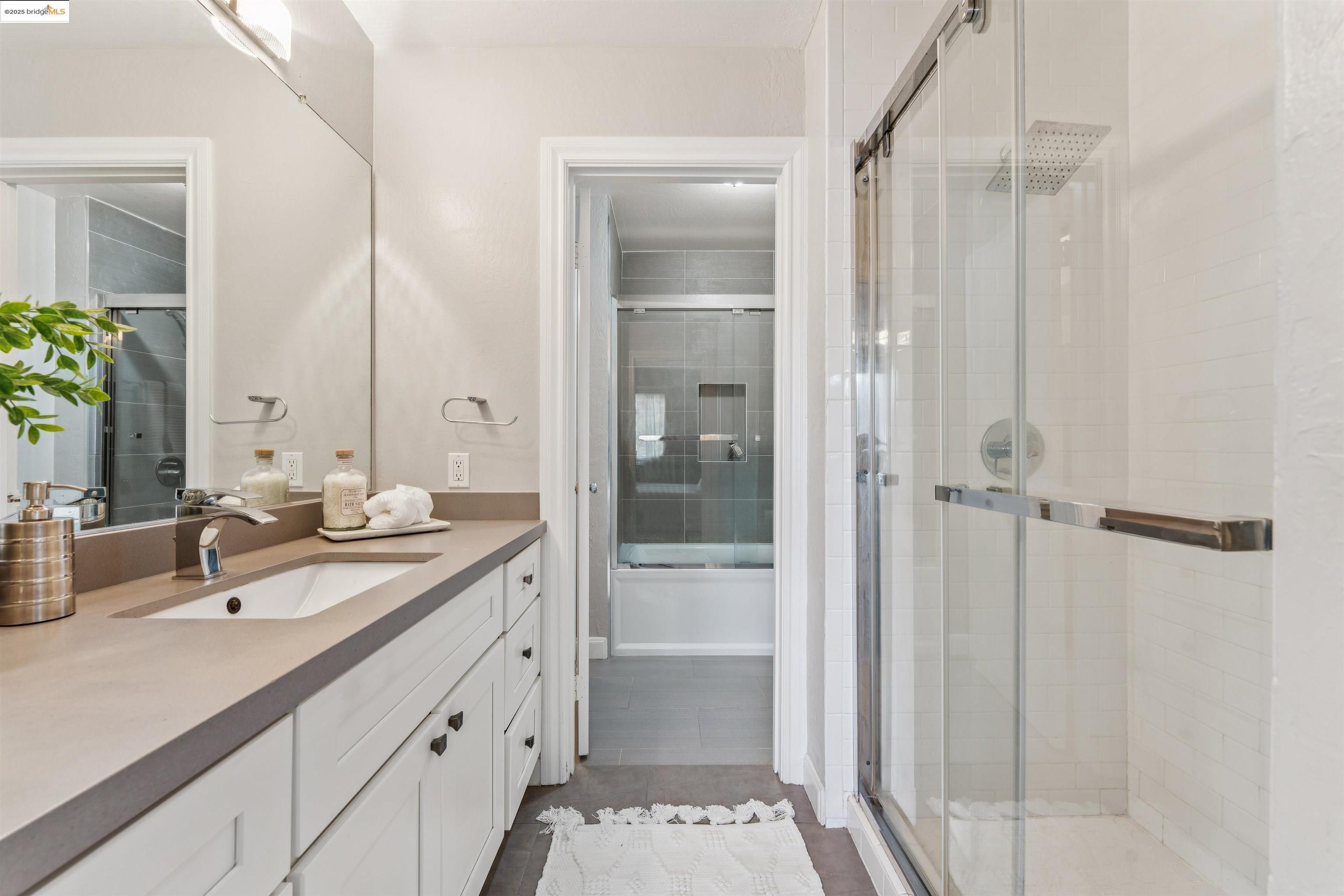 Detail Gallery Image 27 of 60 For 3732 Northridge Dr, Richmond,  CA 94806 - 2 Beds | 1/1 Baths