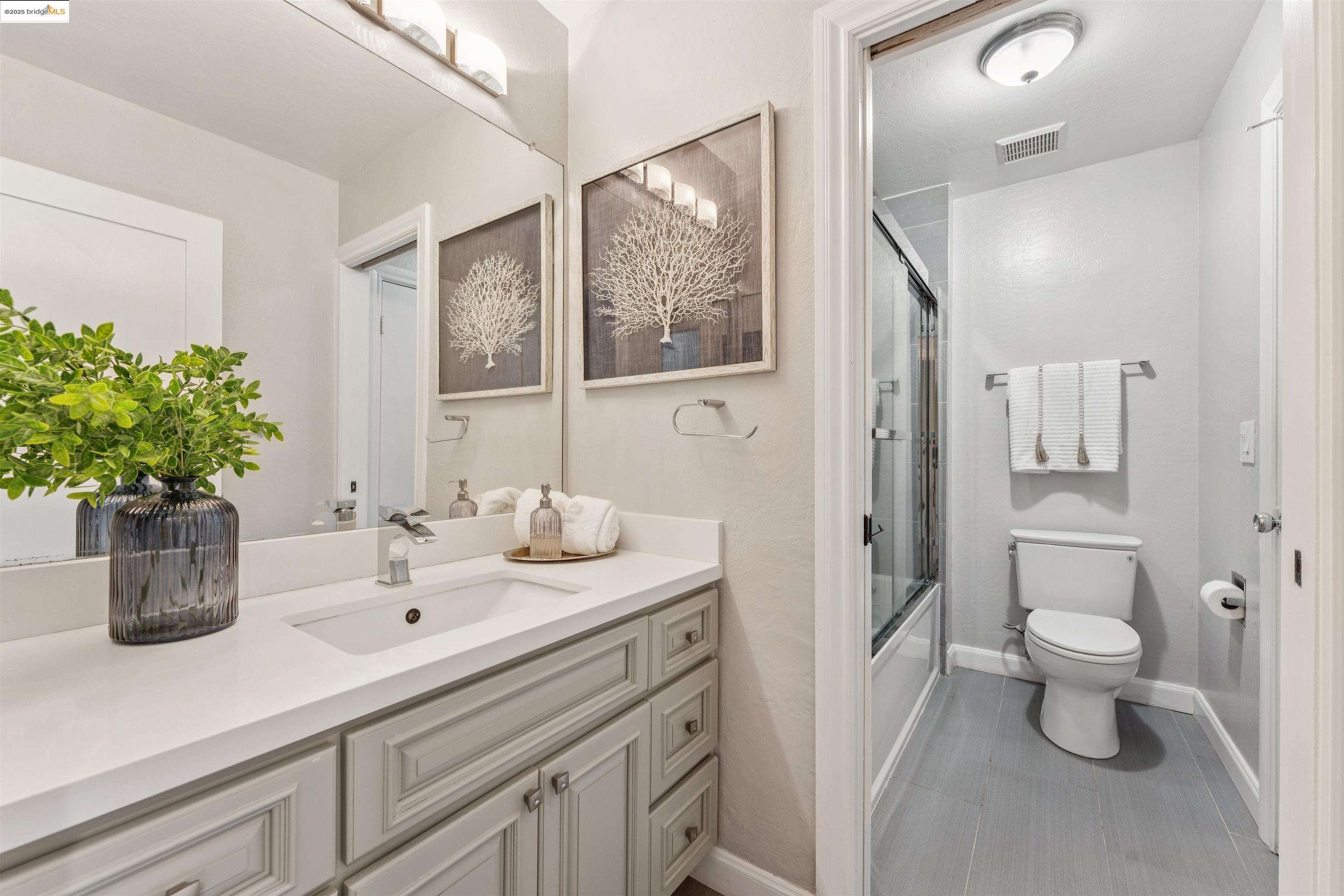 Detail Gallery Image 28 of 60 For 3732 Northridge Dr, Richmond,  CA 94806 - 2 Beds | 1/1 Baths