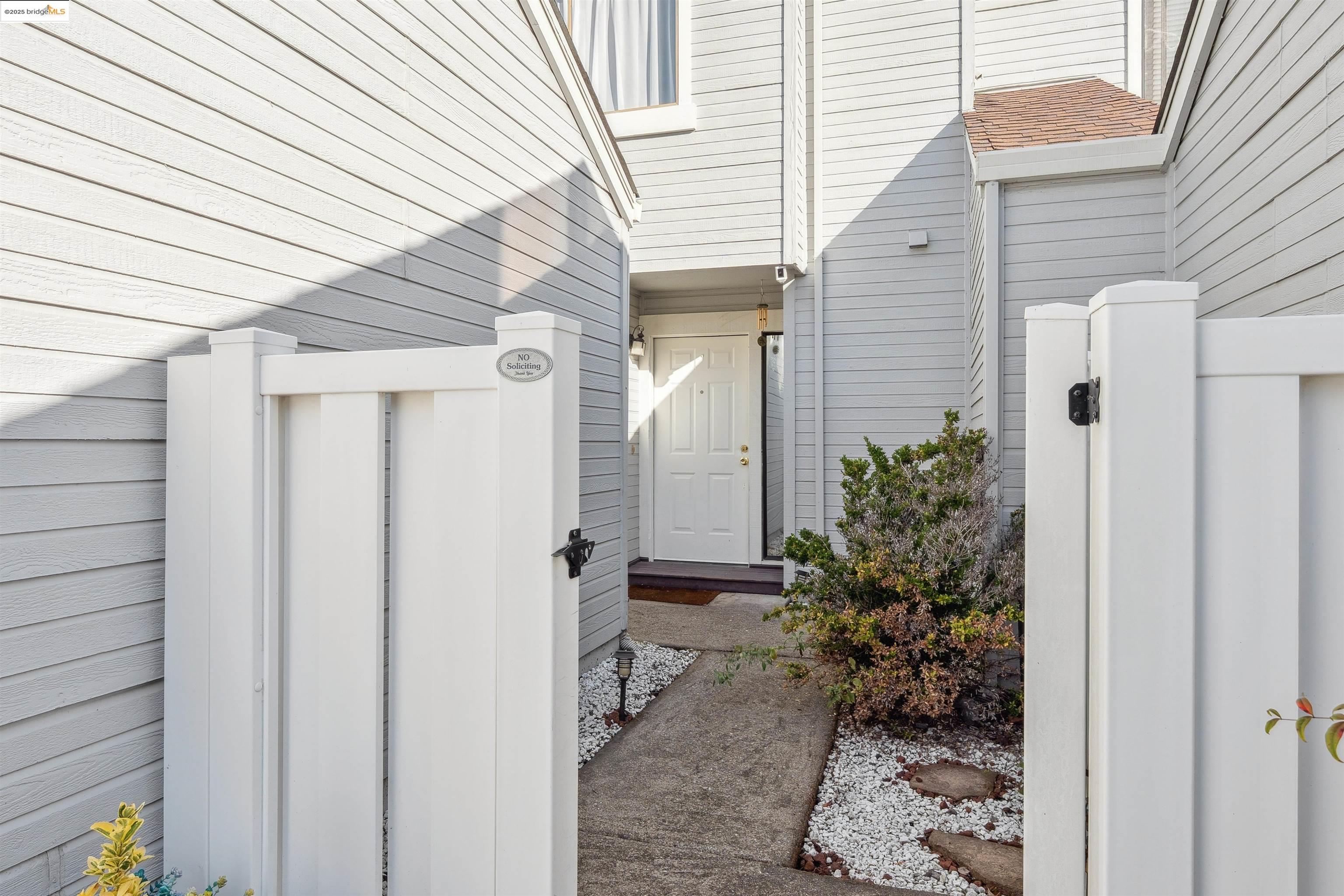 Detail Gallery Image 45 of 60 For 3732 Northridge Dr, Richmond,  CA 94806 - 2 Beds | 1/1 Baths