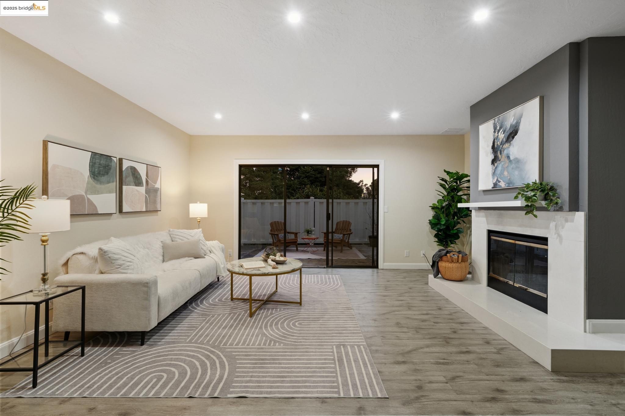 Detail Gallery Image 10 of 60 For 3732 Northridge Dr, Richmond,  CA 94806 - 2 Beds | 1/1 Baths