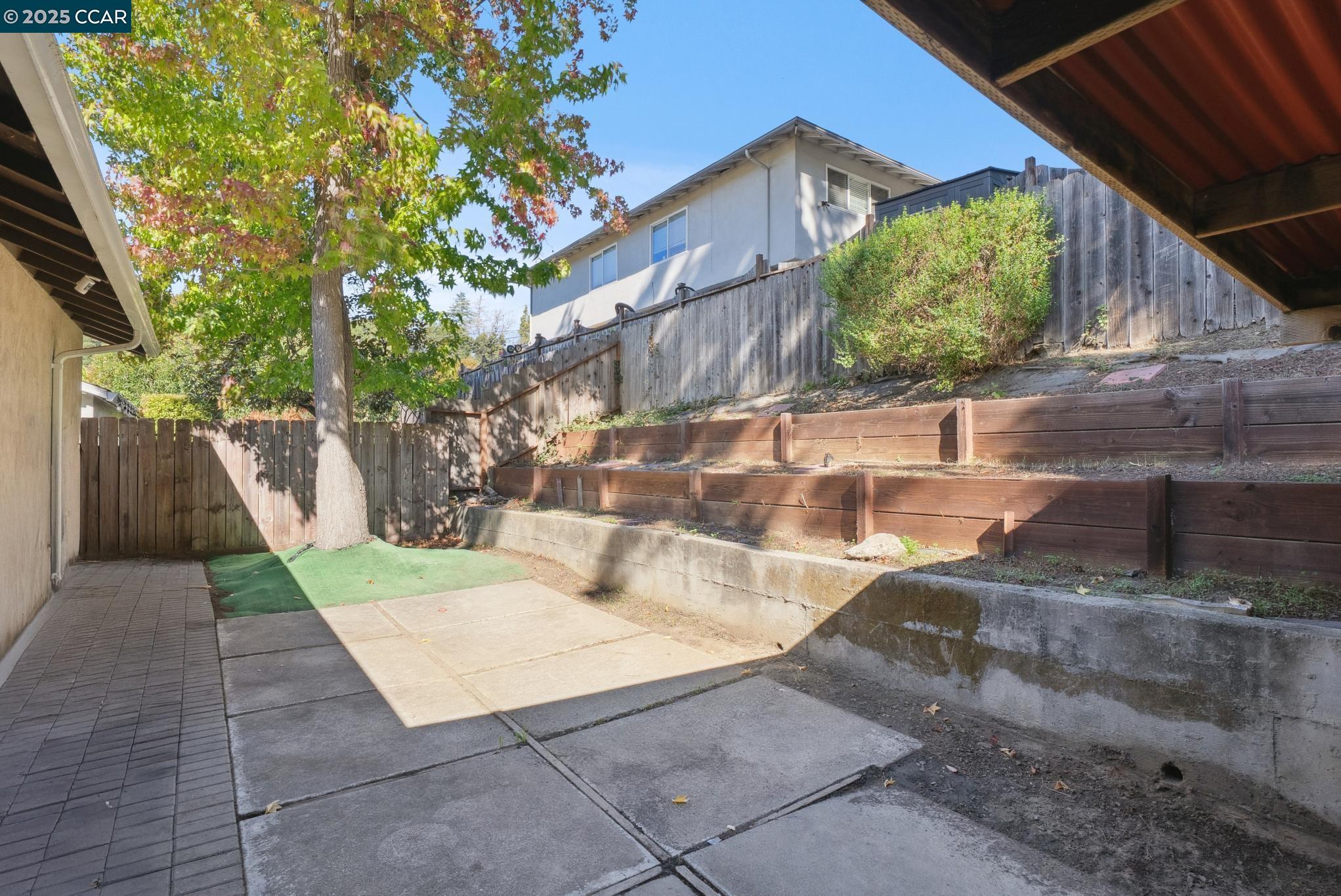 Detail Gallery Image 41 of 43 For 10910 Glen Artney St, Oakland,  CA 94605 - 3 Beds | 2 Baths