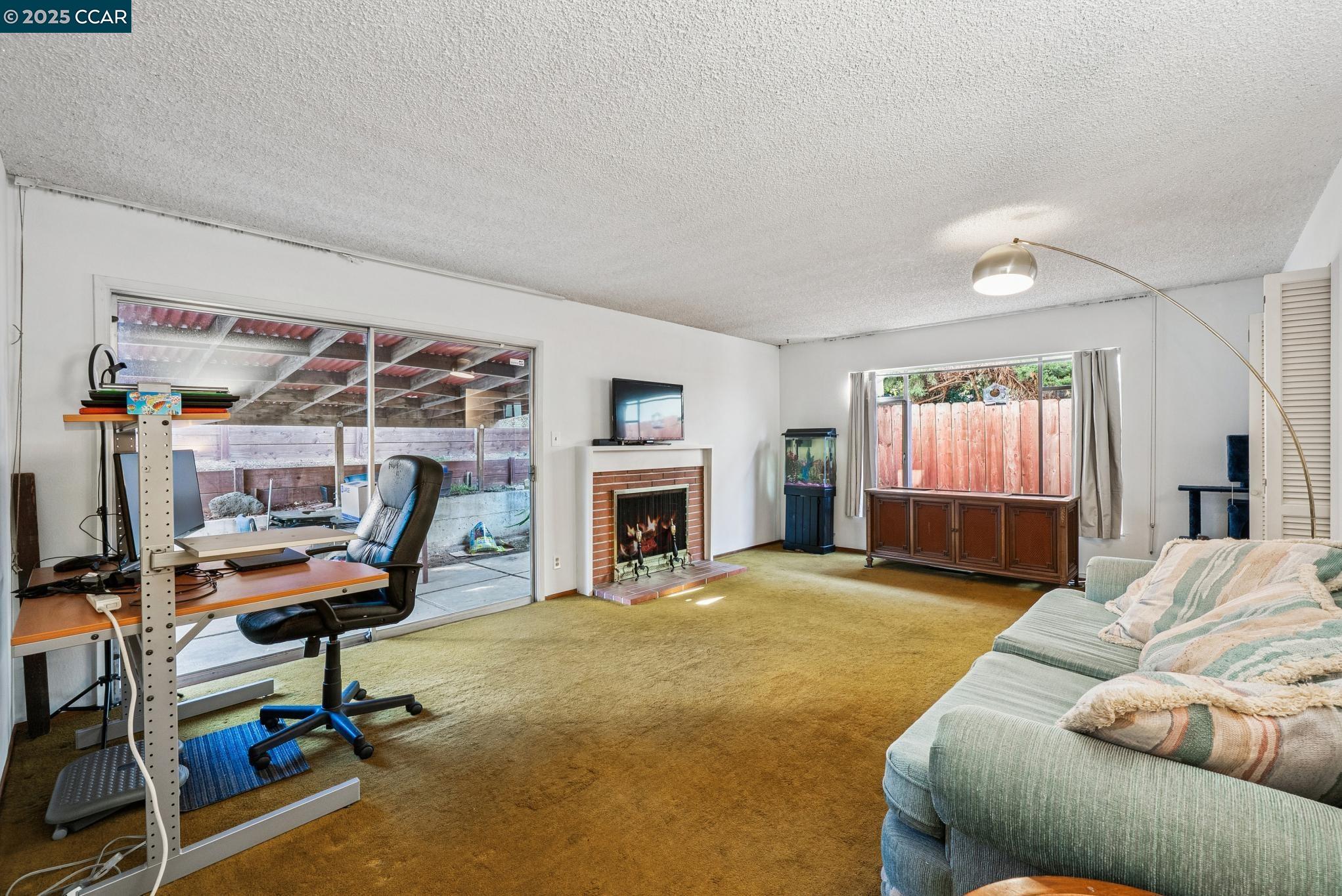 Detail Gallery Image 8 of 43 For 10910 Glen Artney St, Oakland,  CA 94605 - 3 Beds | 2 Baths