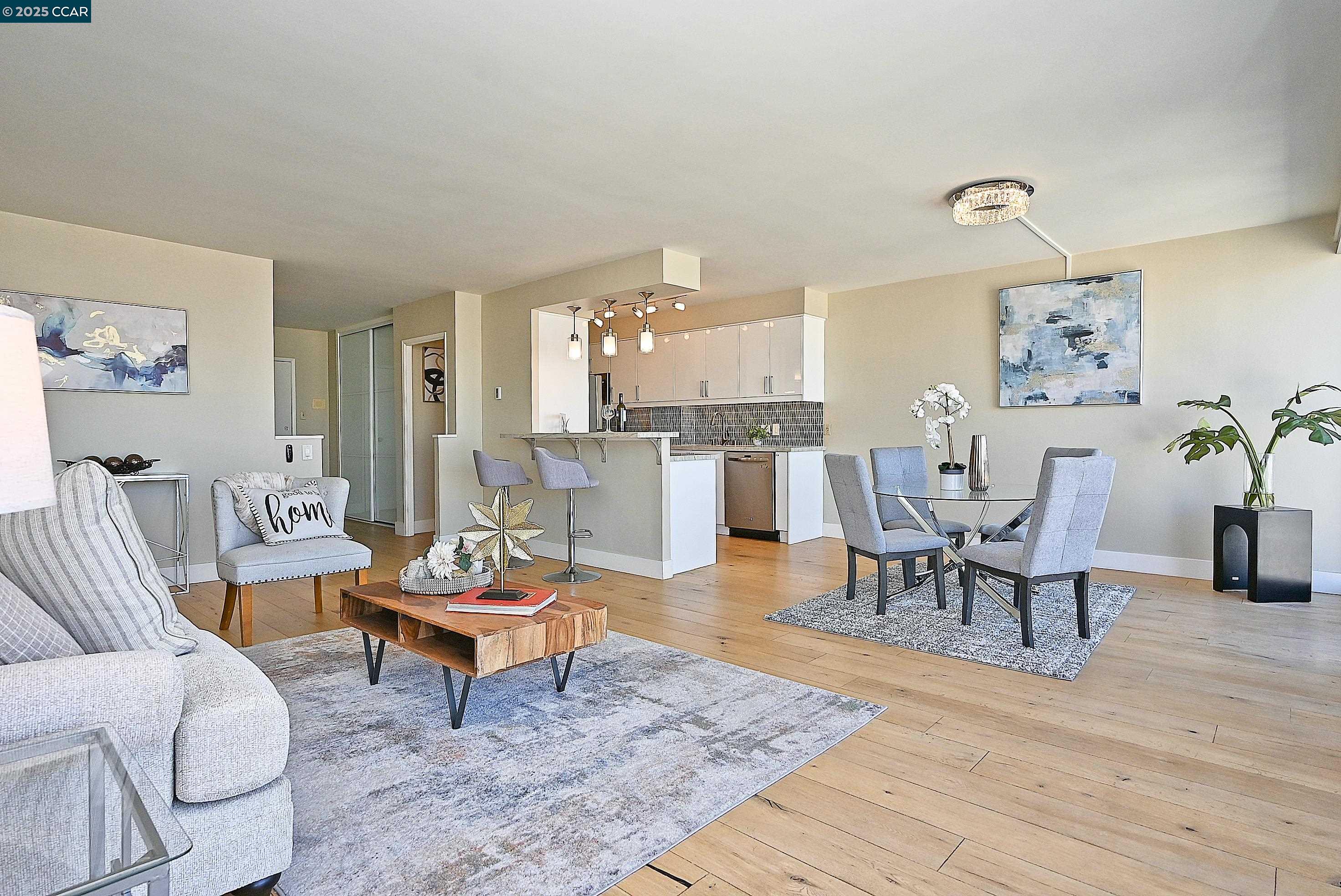 Detail Gallery Image 13 of 38 For 1555 Lakeside Drive #184,  Oakland,  CA 94612 - 2 Beds | 2 Baths