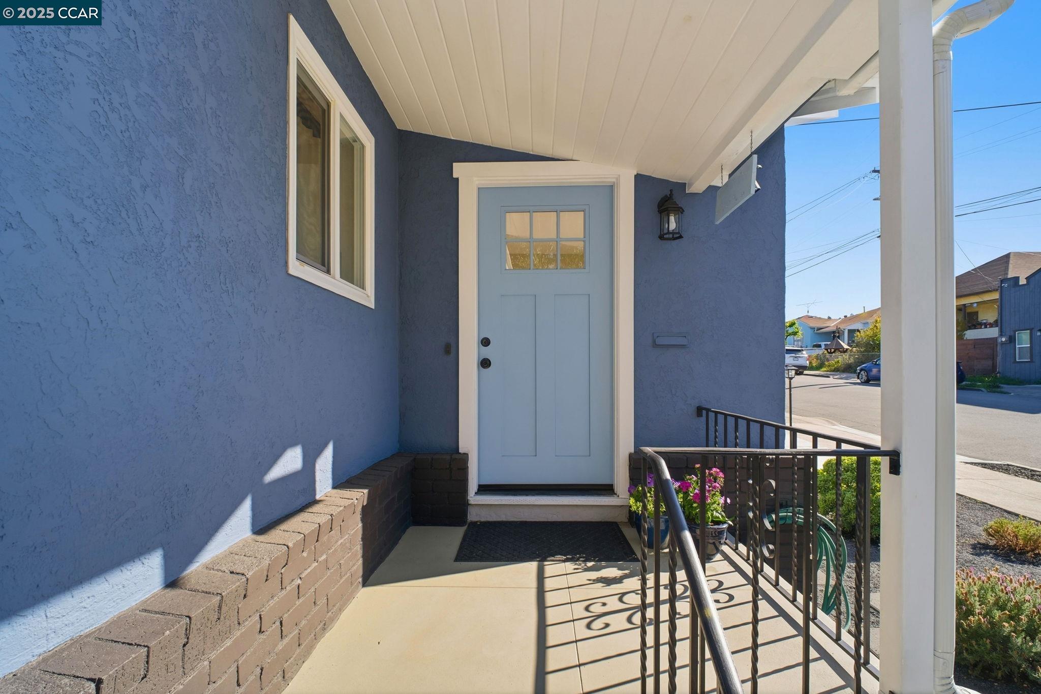 Detail Gallery Image 6 of 28 For 22824 High Street, Hayward,  CA 94541-5331 - 2 Beds | 1 Baths