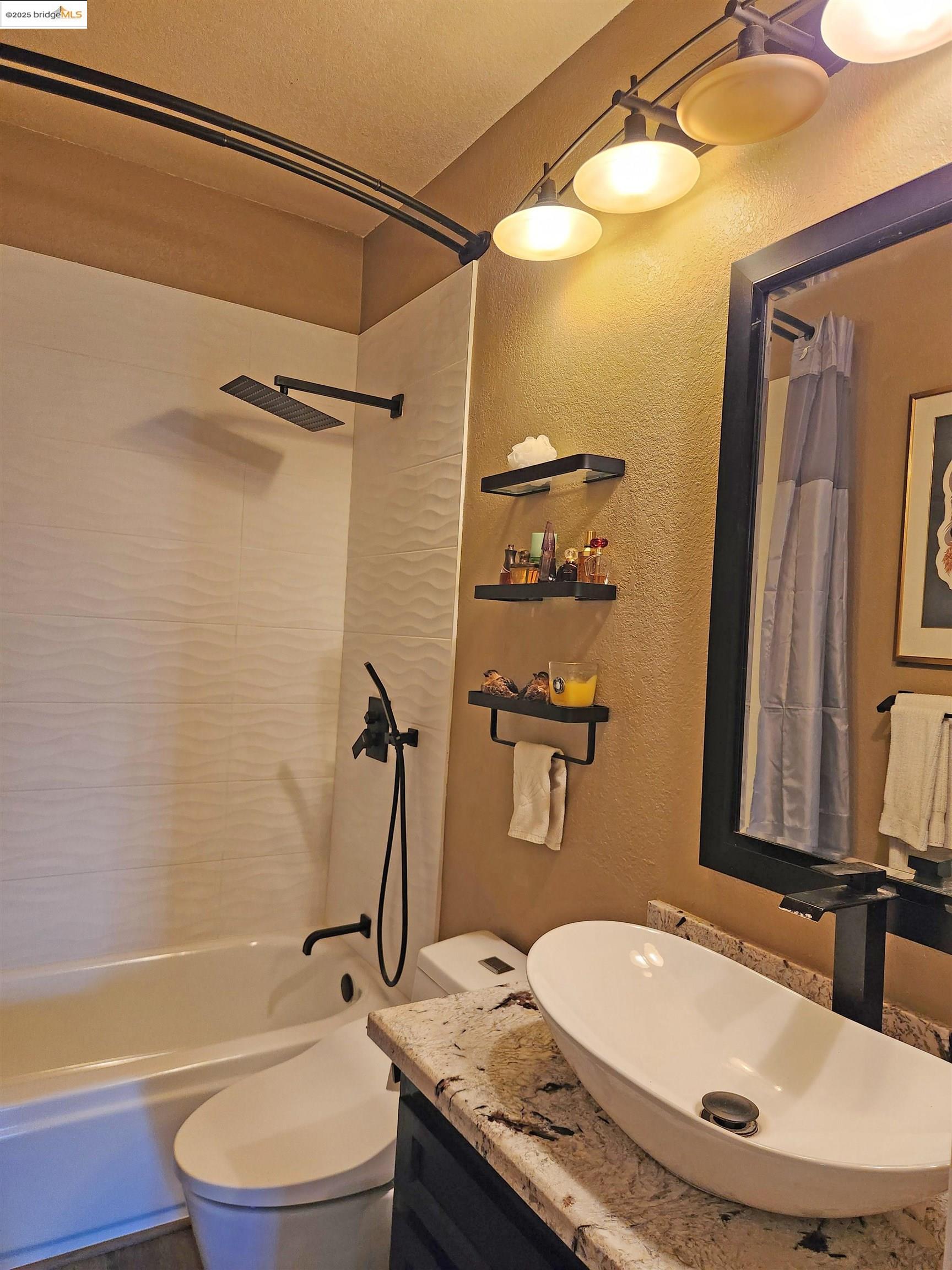 Detail Gallery Image 12 of 48 For 1915 Edgeview Way, Discovery Bay,  CA 94505 - 4 Beds | 3 Baths