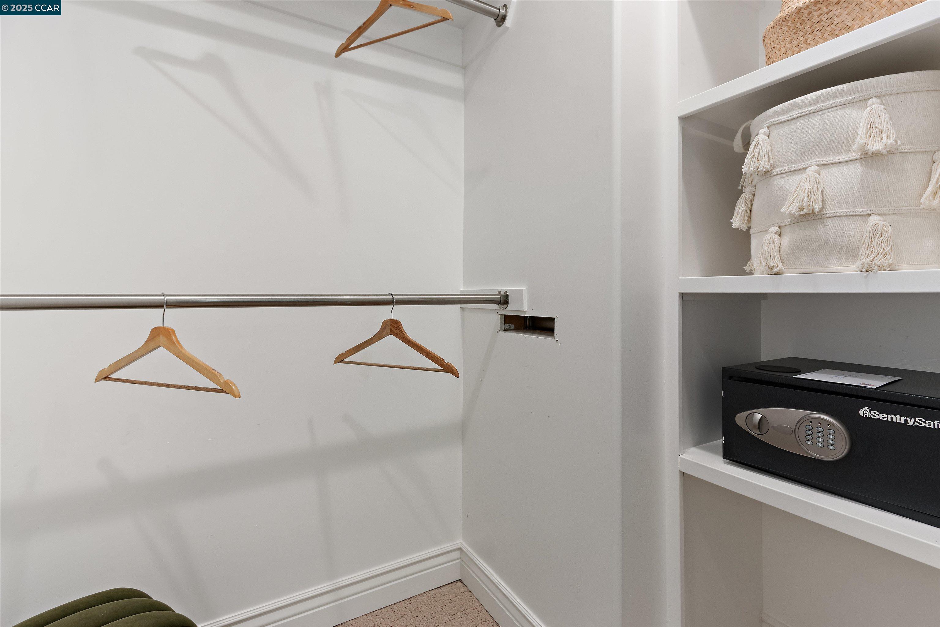 Photo #34: 41116582 Listing: Photo #34