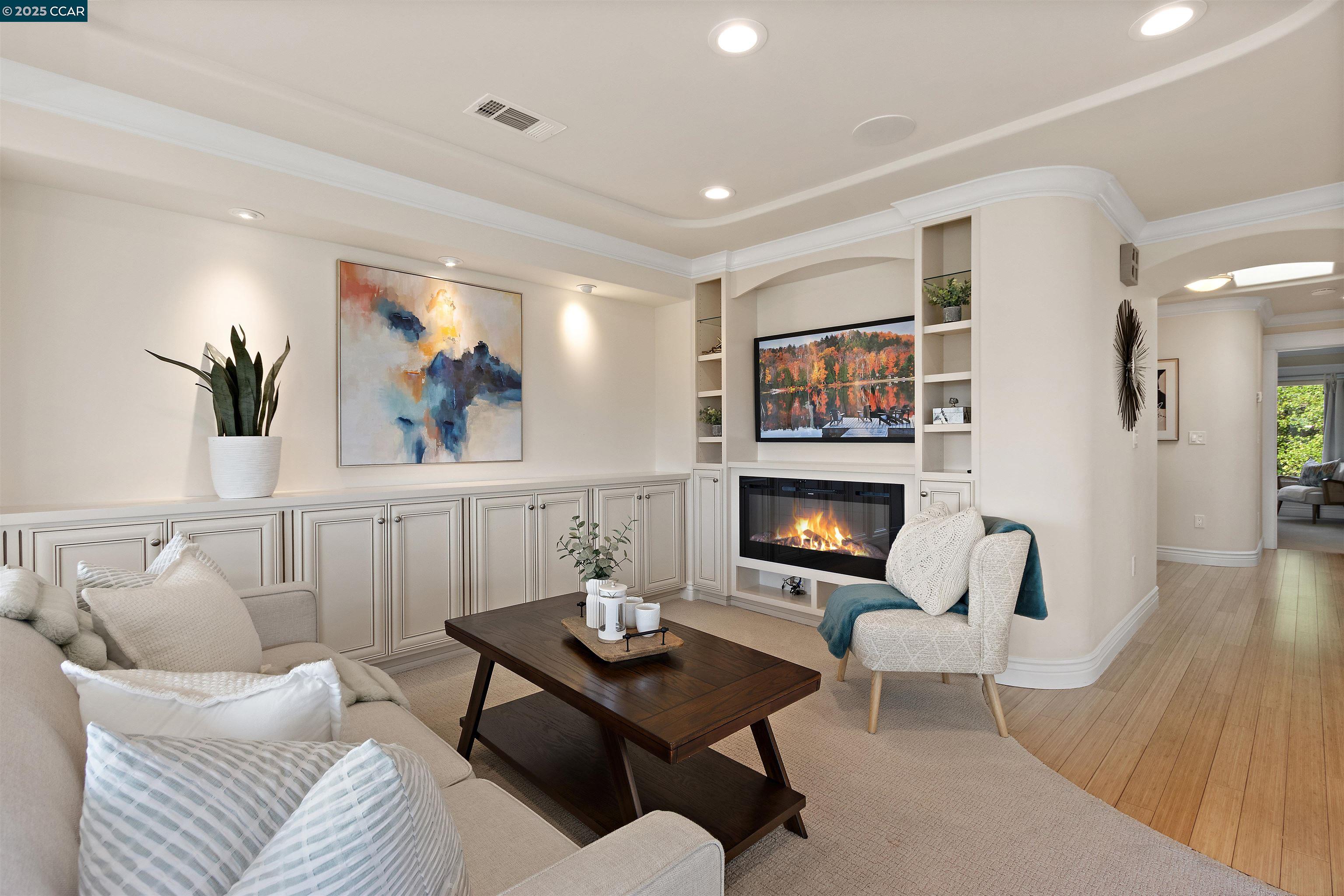 Photo #8: 41116582 Listing: Photo #8