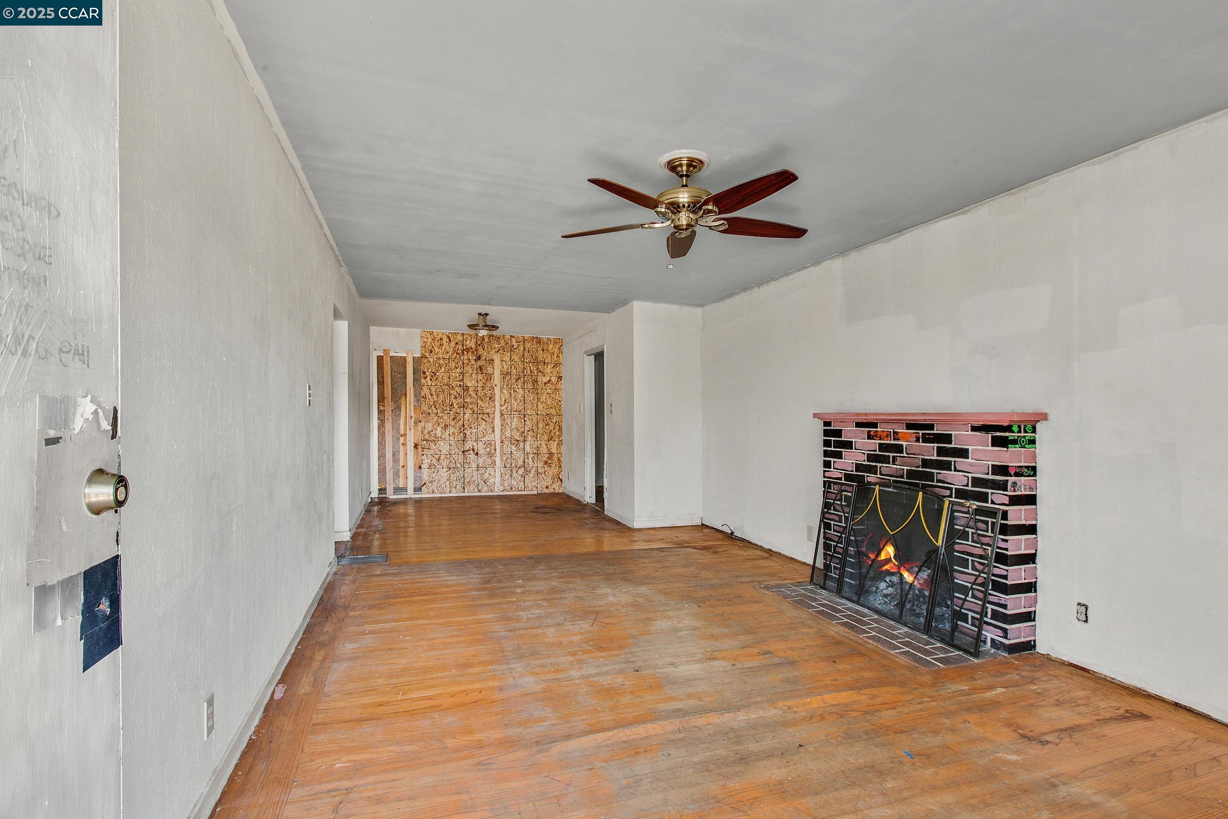 Detail Gallery Image 4 of 22 For 15902 Wagner St, San Lorenzo,  CA 94580 - 3 Beds | 1 Baths