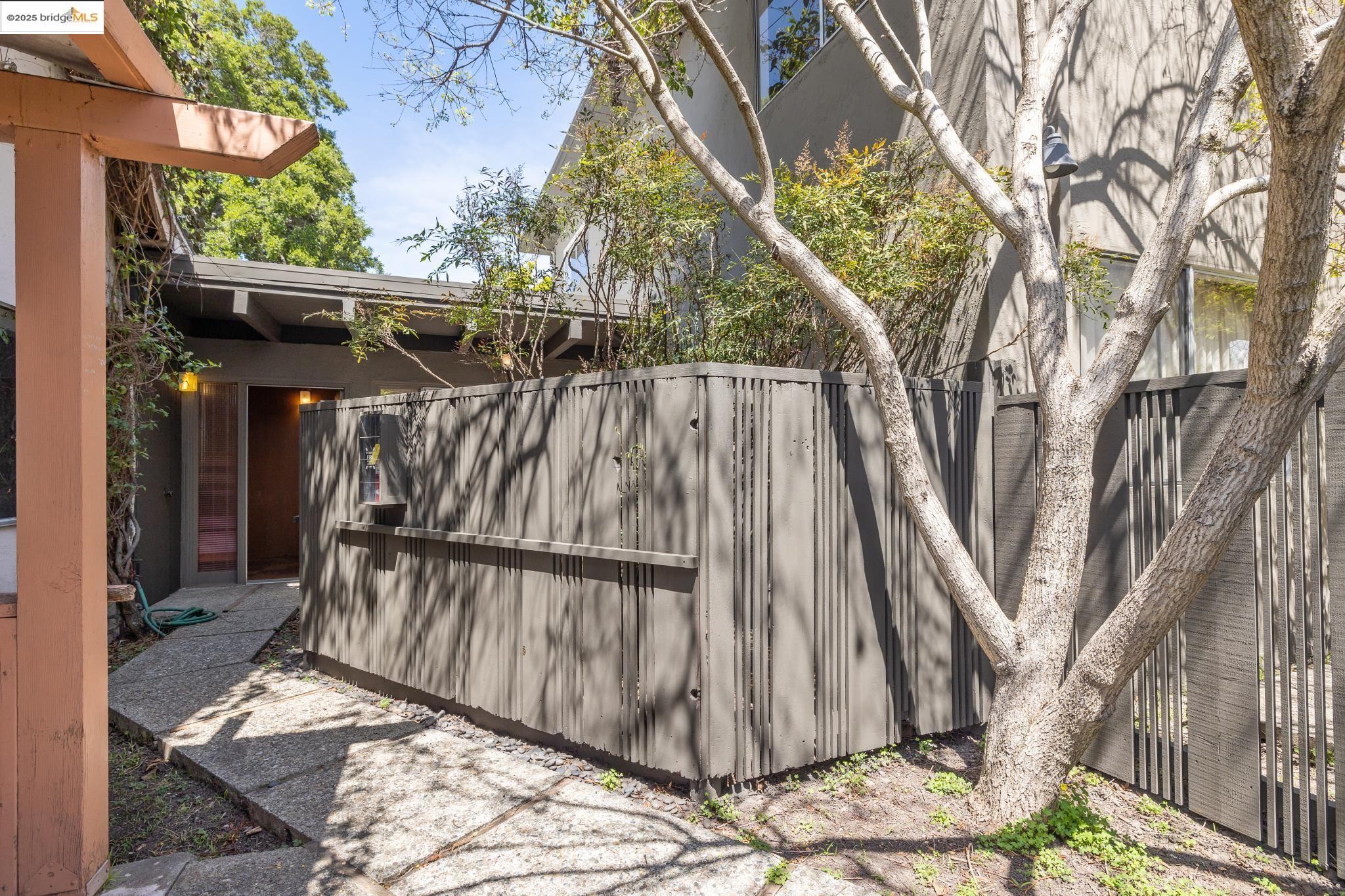 Detail Gallery Image 22 of 42 For 2340 Grant, Berkeley,  CA 94703 - – Beds | – Baths