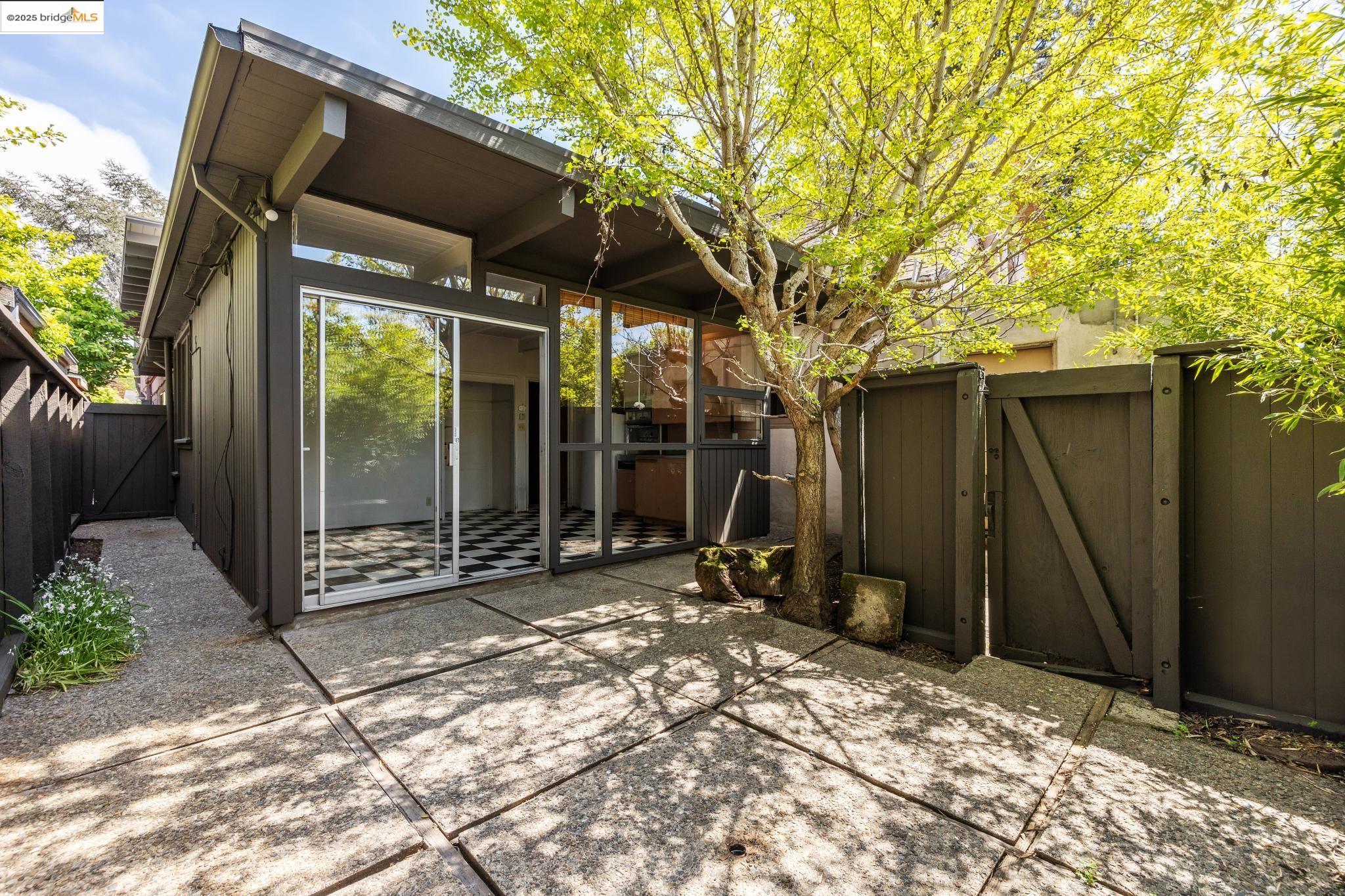 Detail Gallery Image 39 of 42 For 2340 Grant, Berkeley,  CA 94703 - – Beds | – Baths