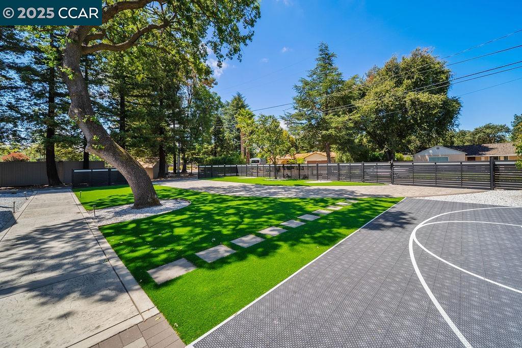 Detail Gallery Image 31 of 39 For 100 Alderwood Rd, Walnut Creek,  CA 94598 - 5 Beds | 3 Baths