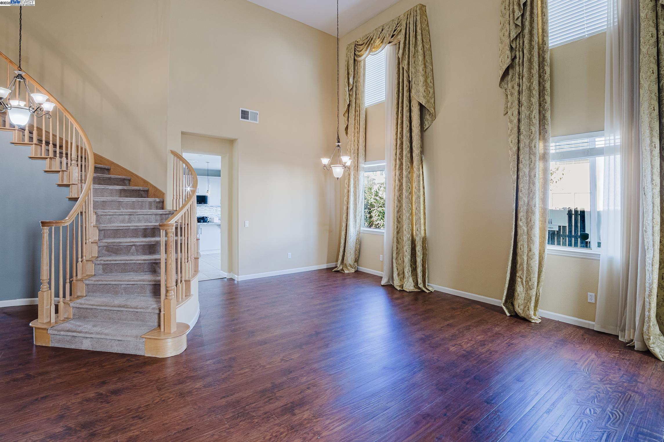 Detail Gallery Image 4 of 32 For 1459 Mesa Creek Dr, Patterson,  CA 95363 - 4 Beds | 3 Baths