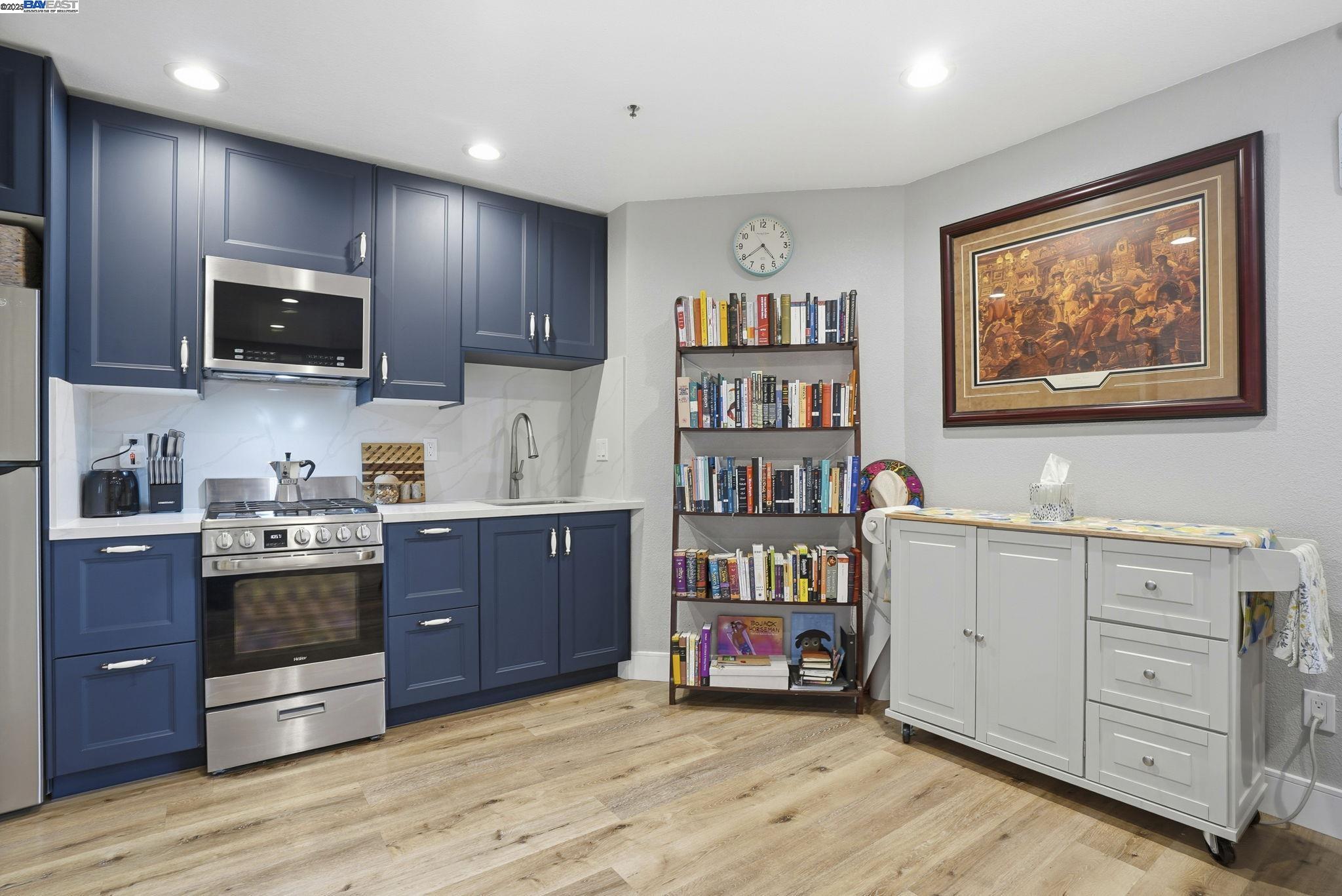 Detail Gallery Image 21 of 44 For 1622 Altamont Cir, Livermore,  CA 94551 - 5 Beds | 3 Baths