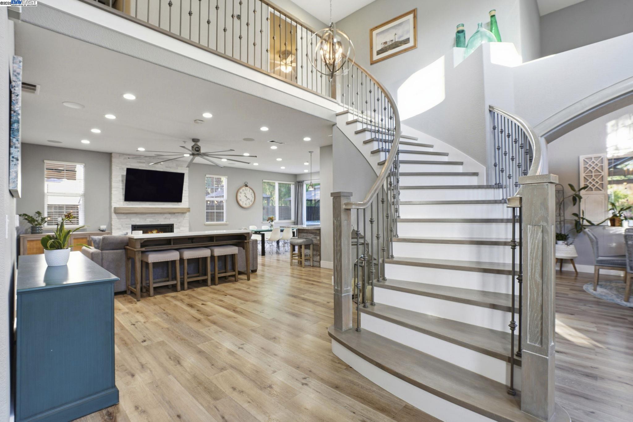 Detail Gallery Image 24 of 44 For 1622 Altamont Cir, Livermore,  CA 94551 - 5 Beds | 3 Baths